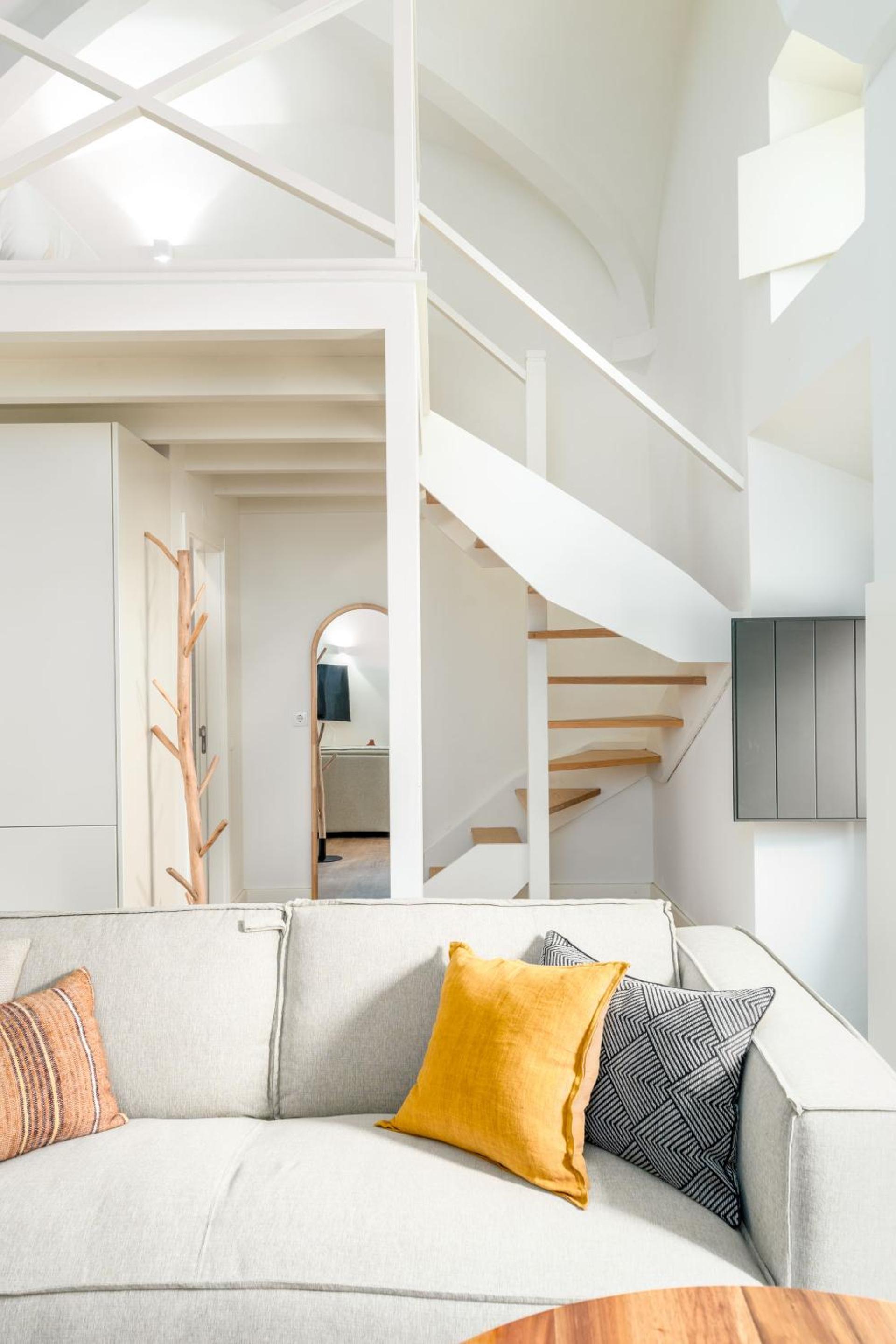 One-Bedroom Apartment with sofa bed photo 2