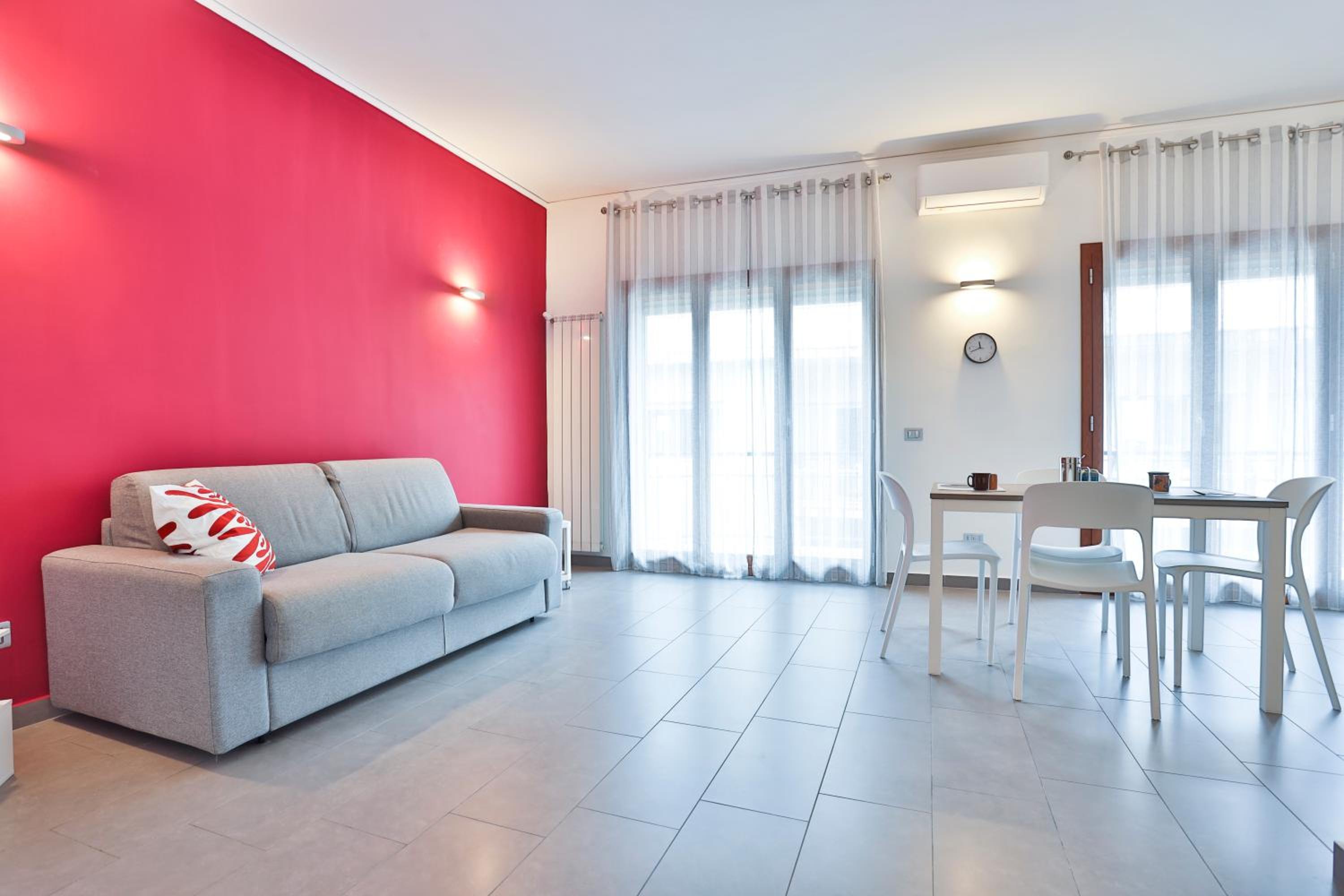 One-Bedroom Apartment