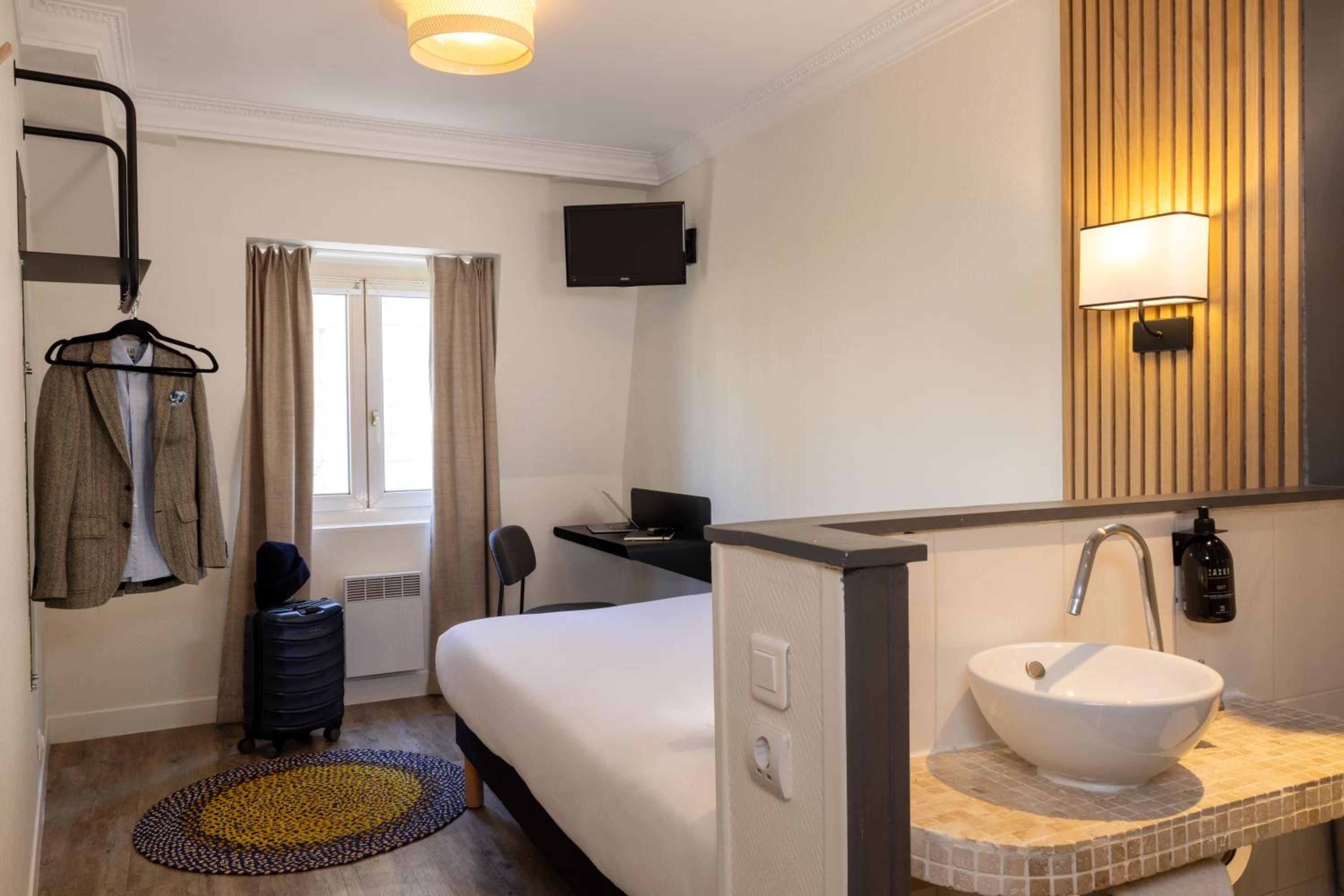 Single Room photo 3