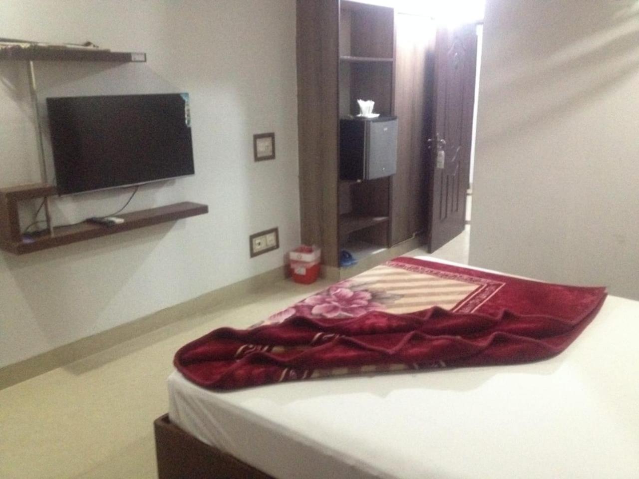 Deluxe King Room photo 3