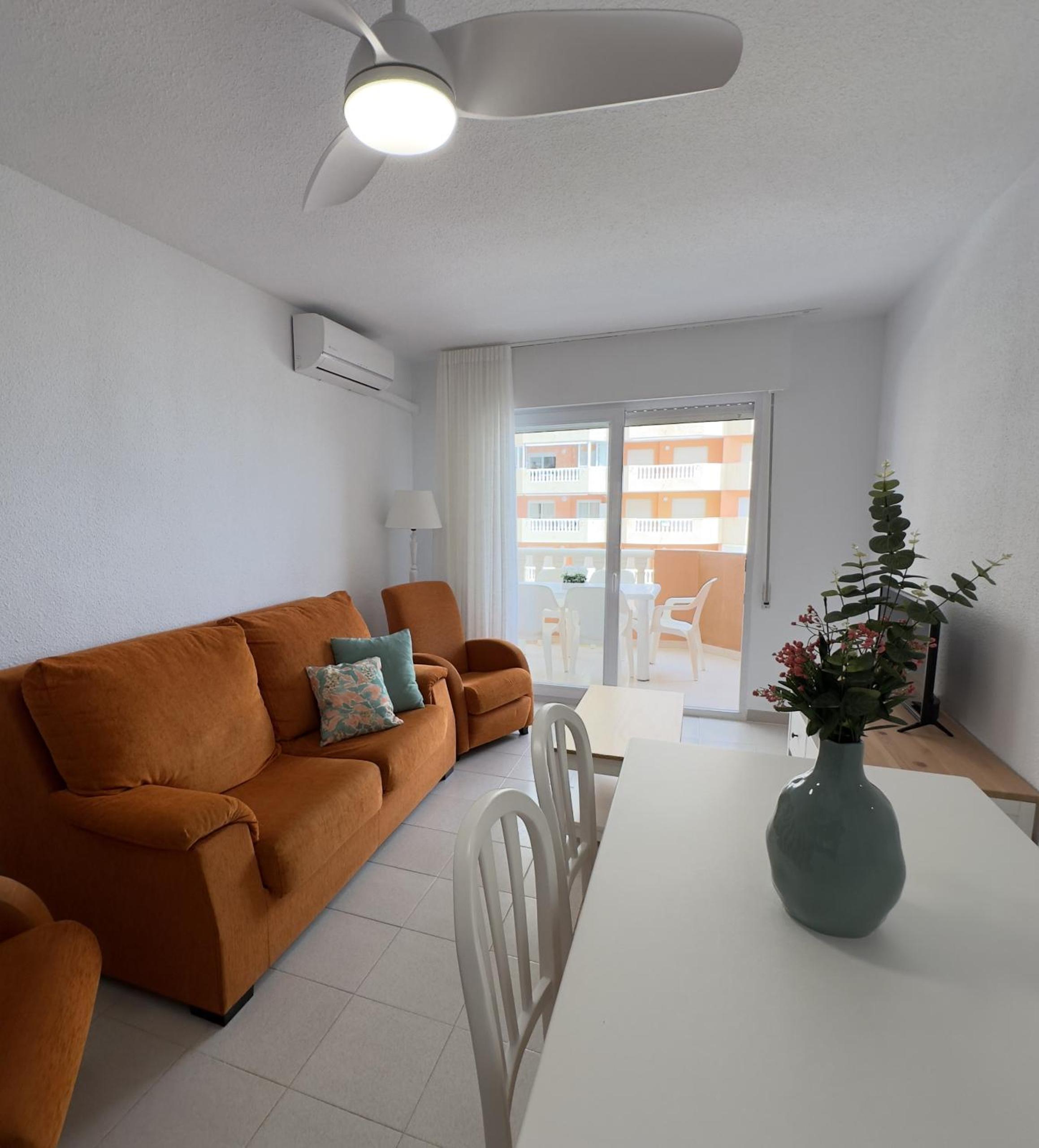 Apartamento de dos habitaciones con vista al mar