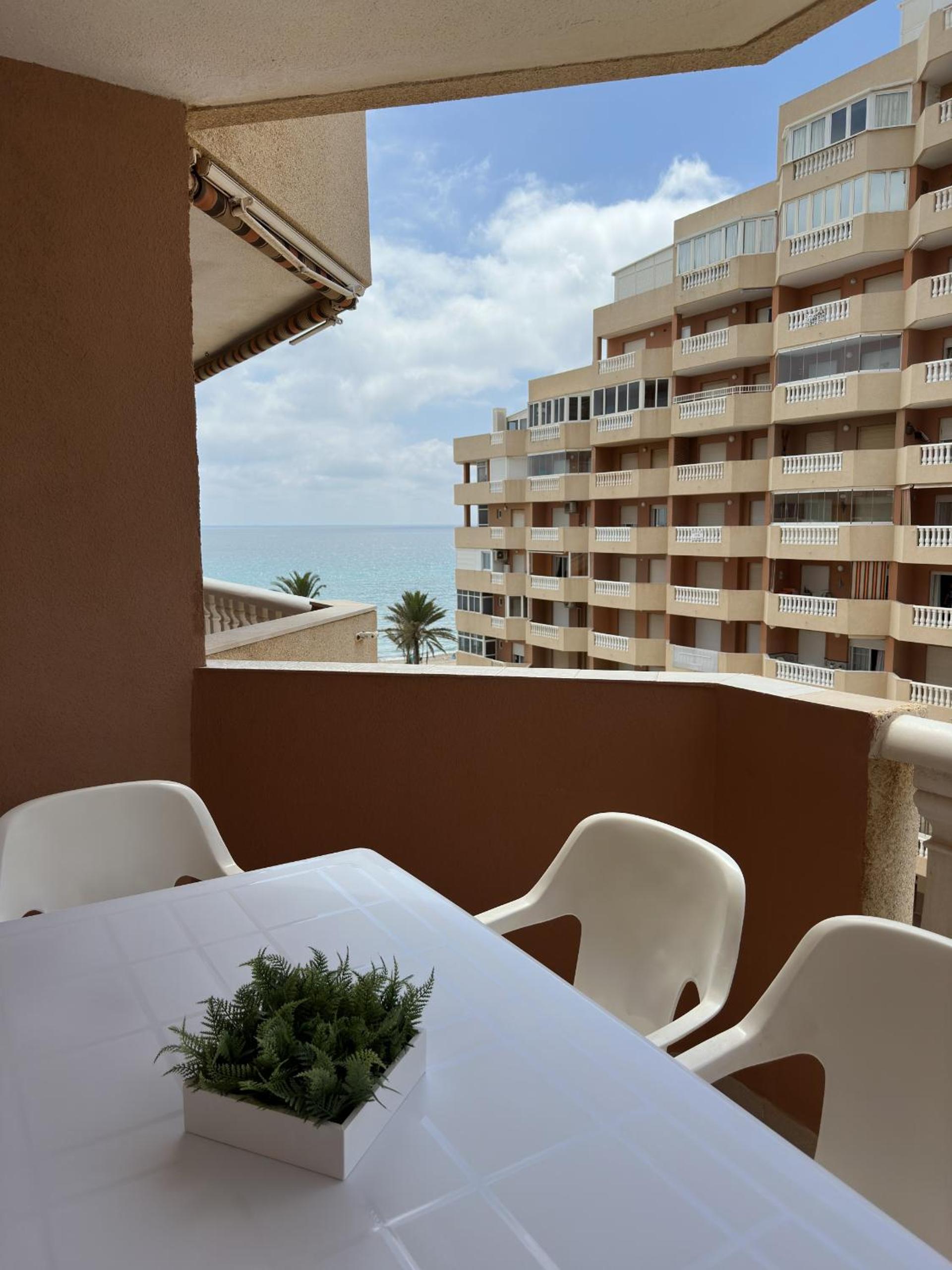 Two-Bedroom Apartment with Sea View photo 2