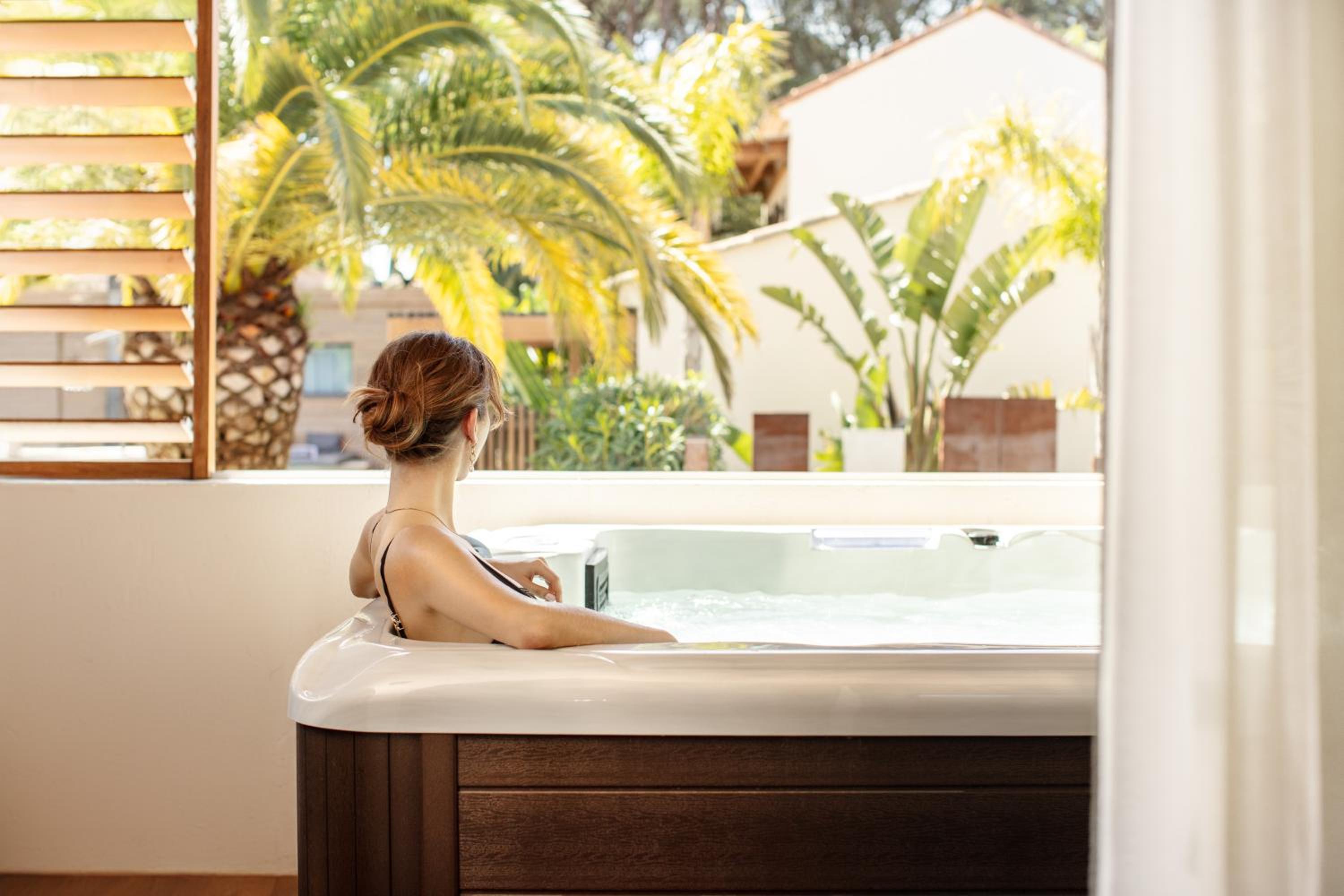 Suite avec Baignoire Spa Suite avec Baignoire Spa