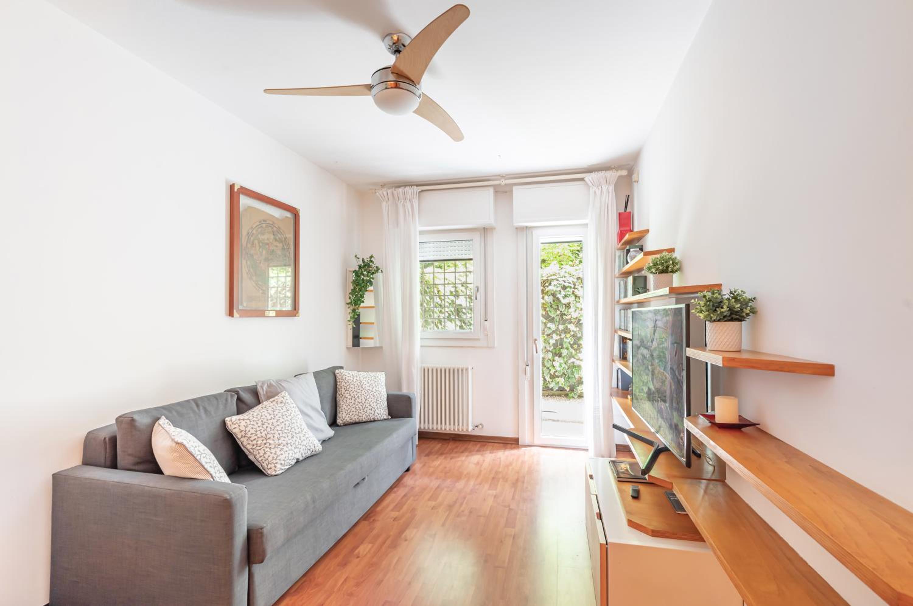 One-Bedroom Apartment