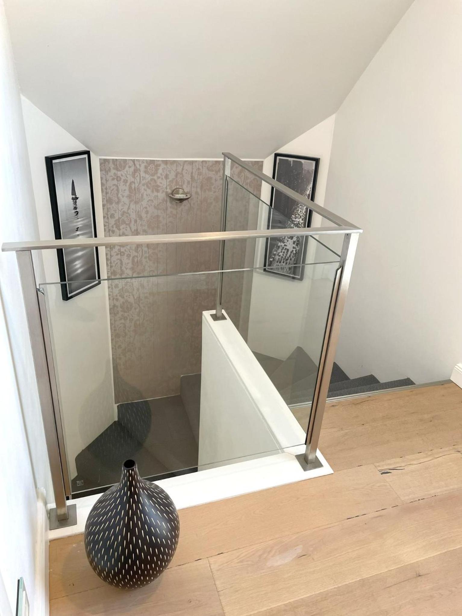 Apartment with Balcony photo 3