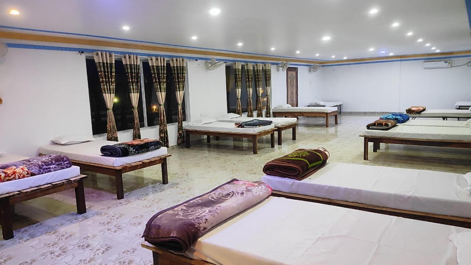 Mixed Dormitory Room photo 1