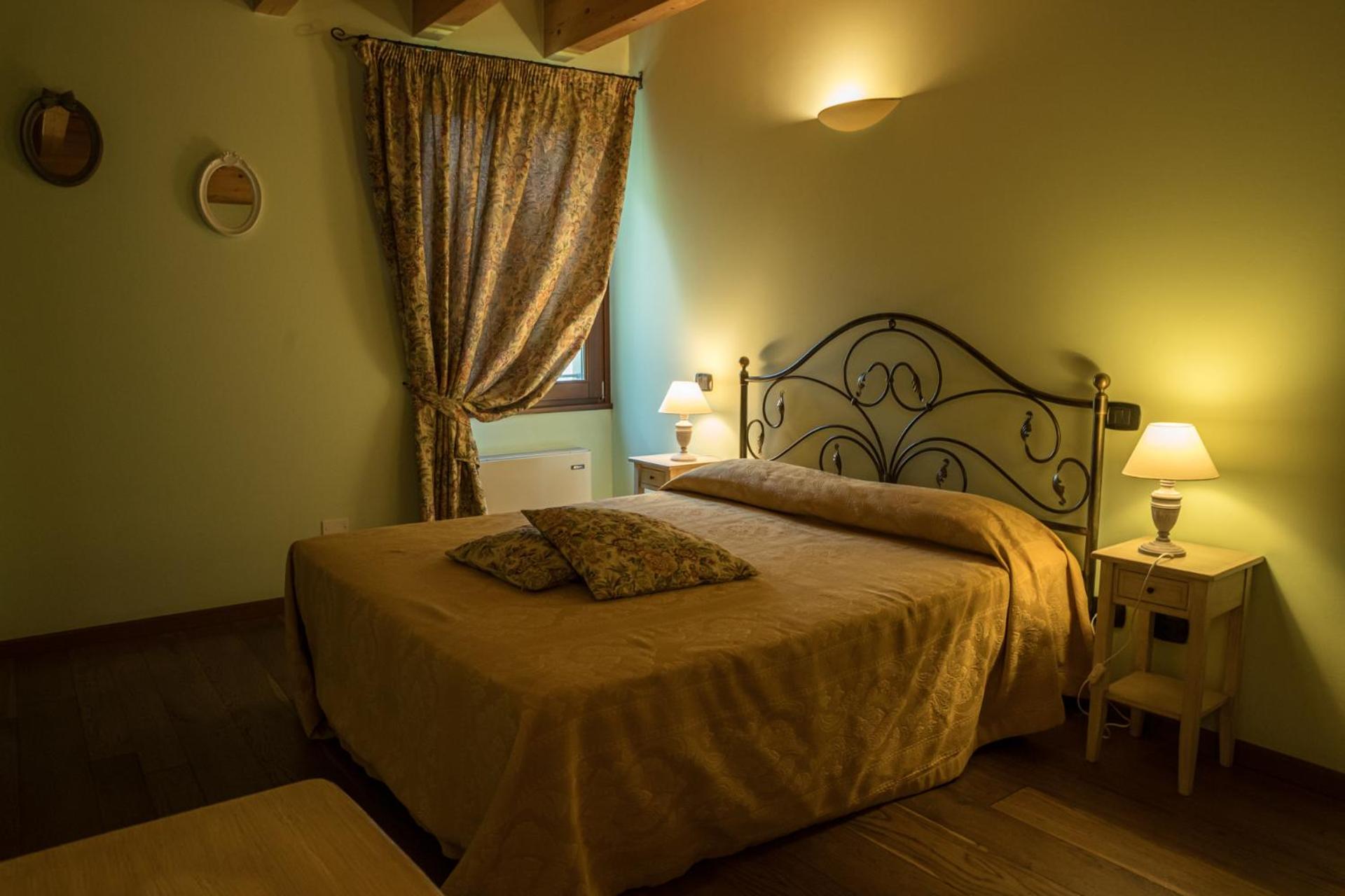 Double Room - Photo 9