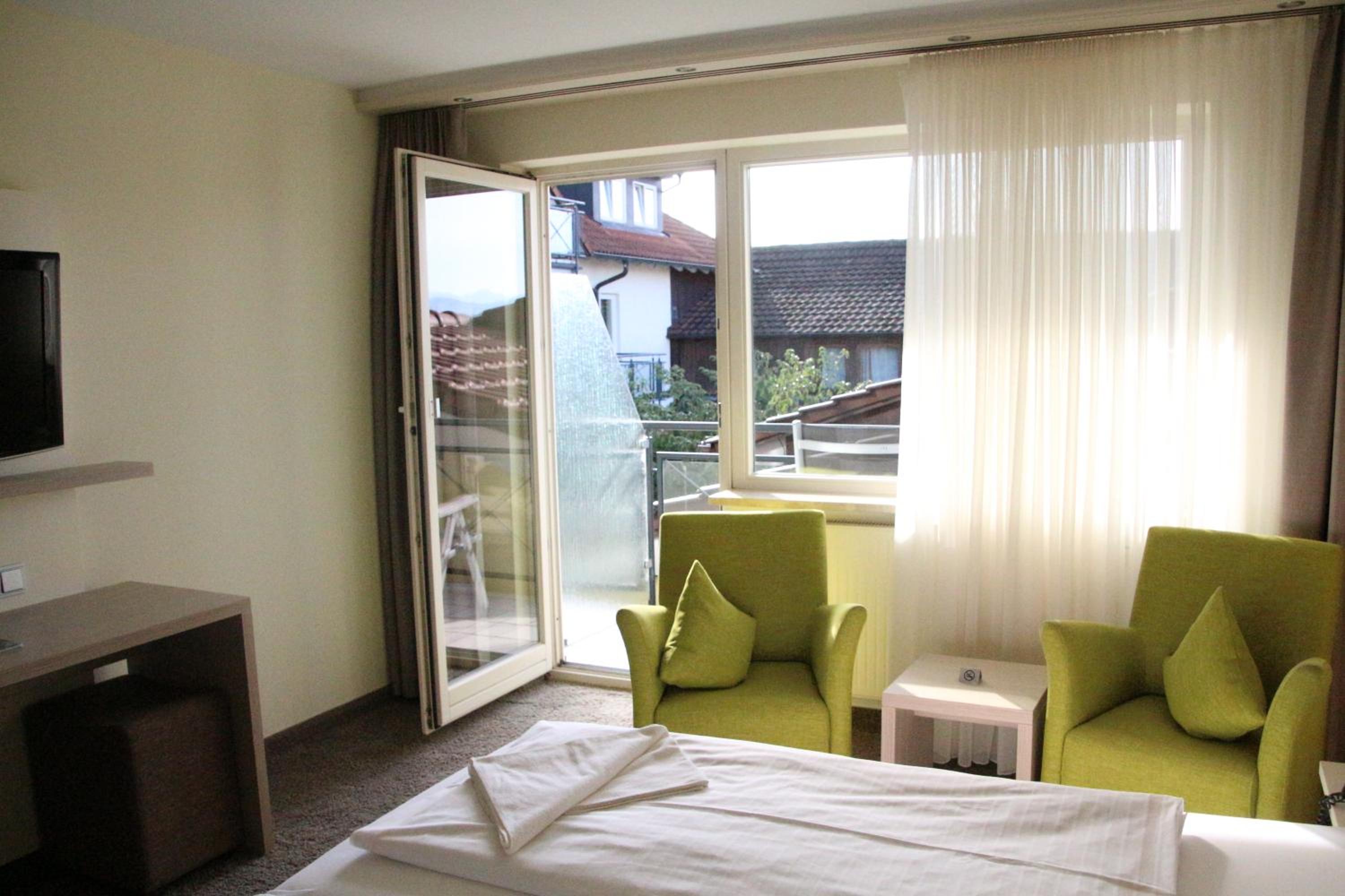 Double Room with Balcony and Courtyard View