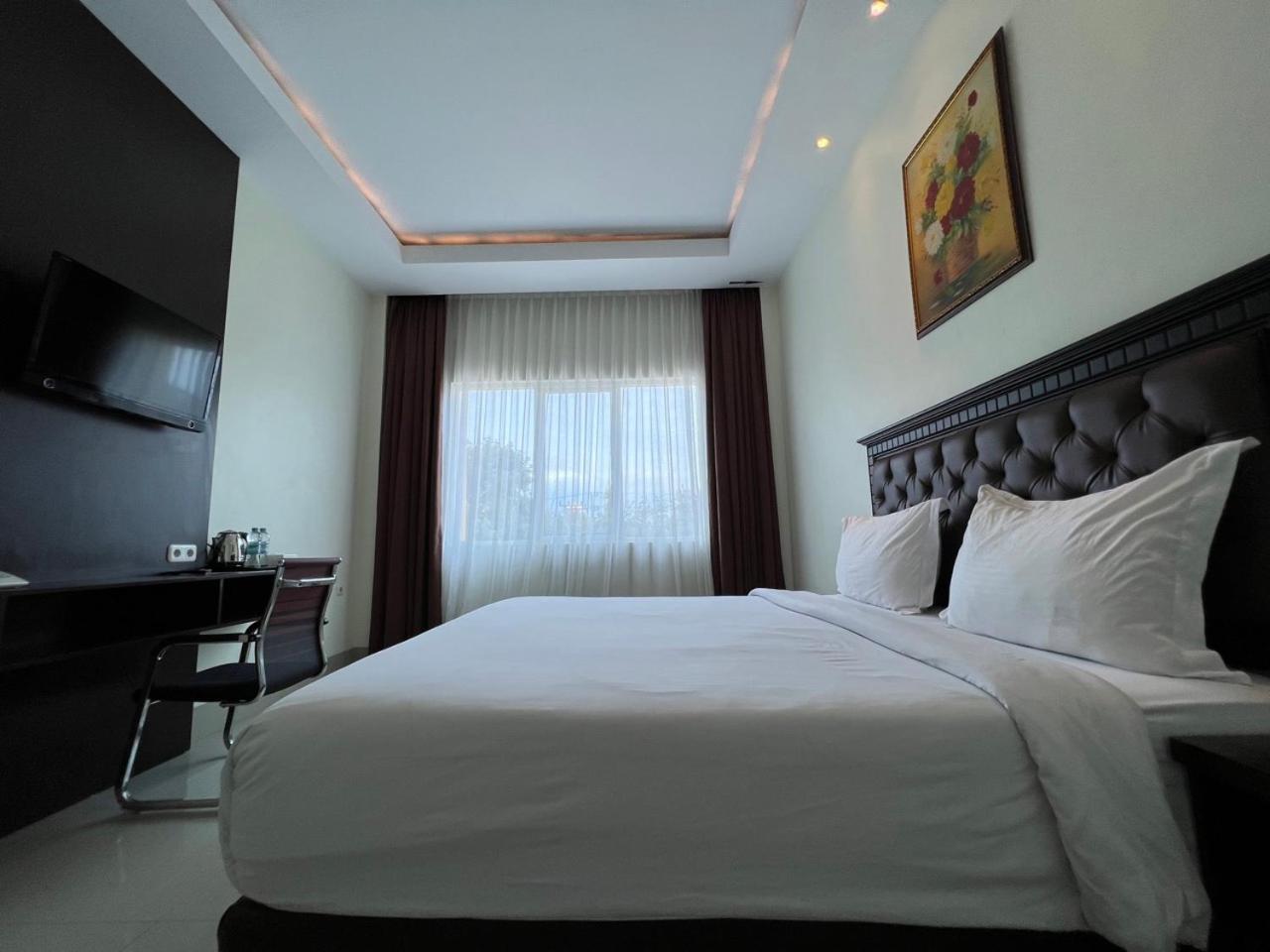 Deluxe Double Room - Photo 19