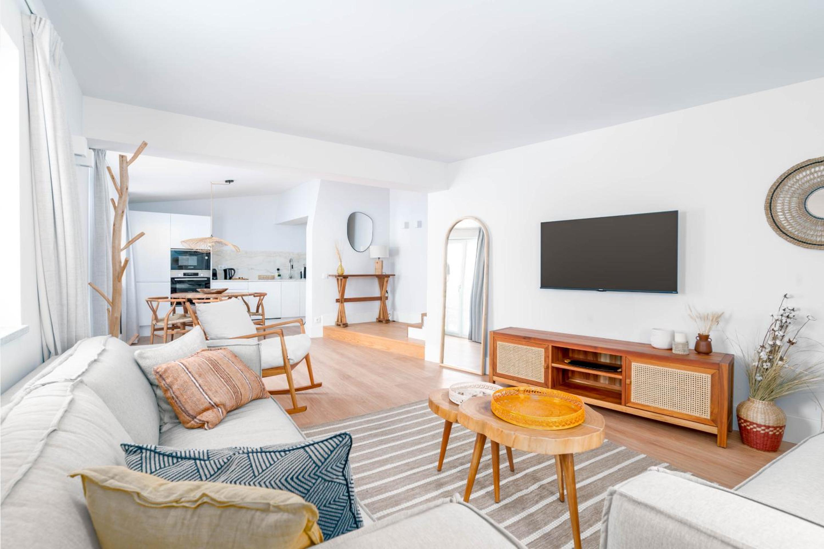 One-Bedroom Apartment with Balcony photo 3