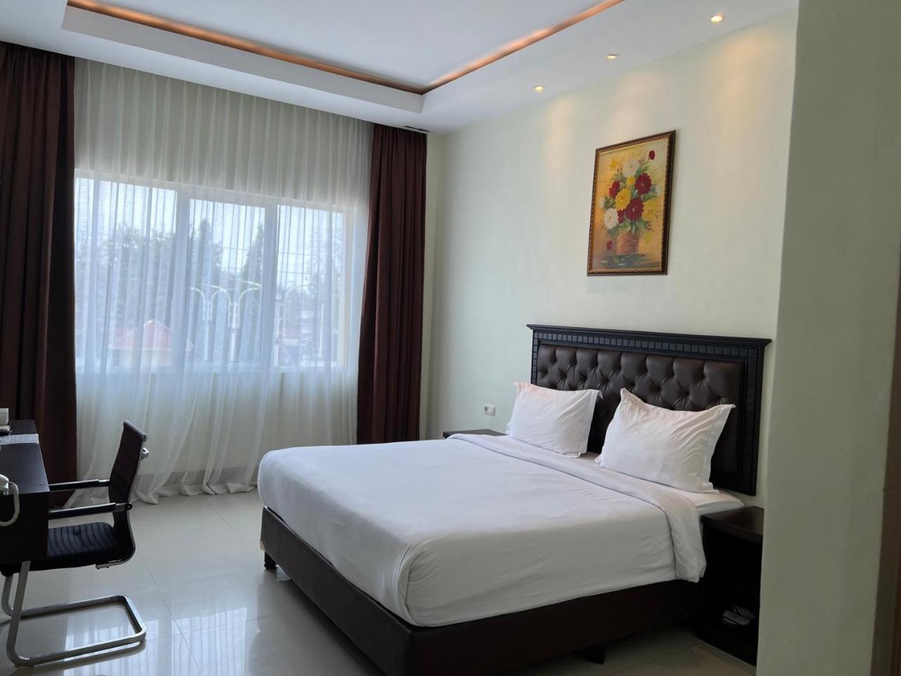 Deluxe Double Room - Photo 16