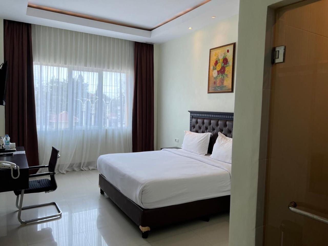 Deluxe Double Room - Photo 17