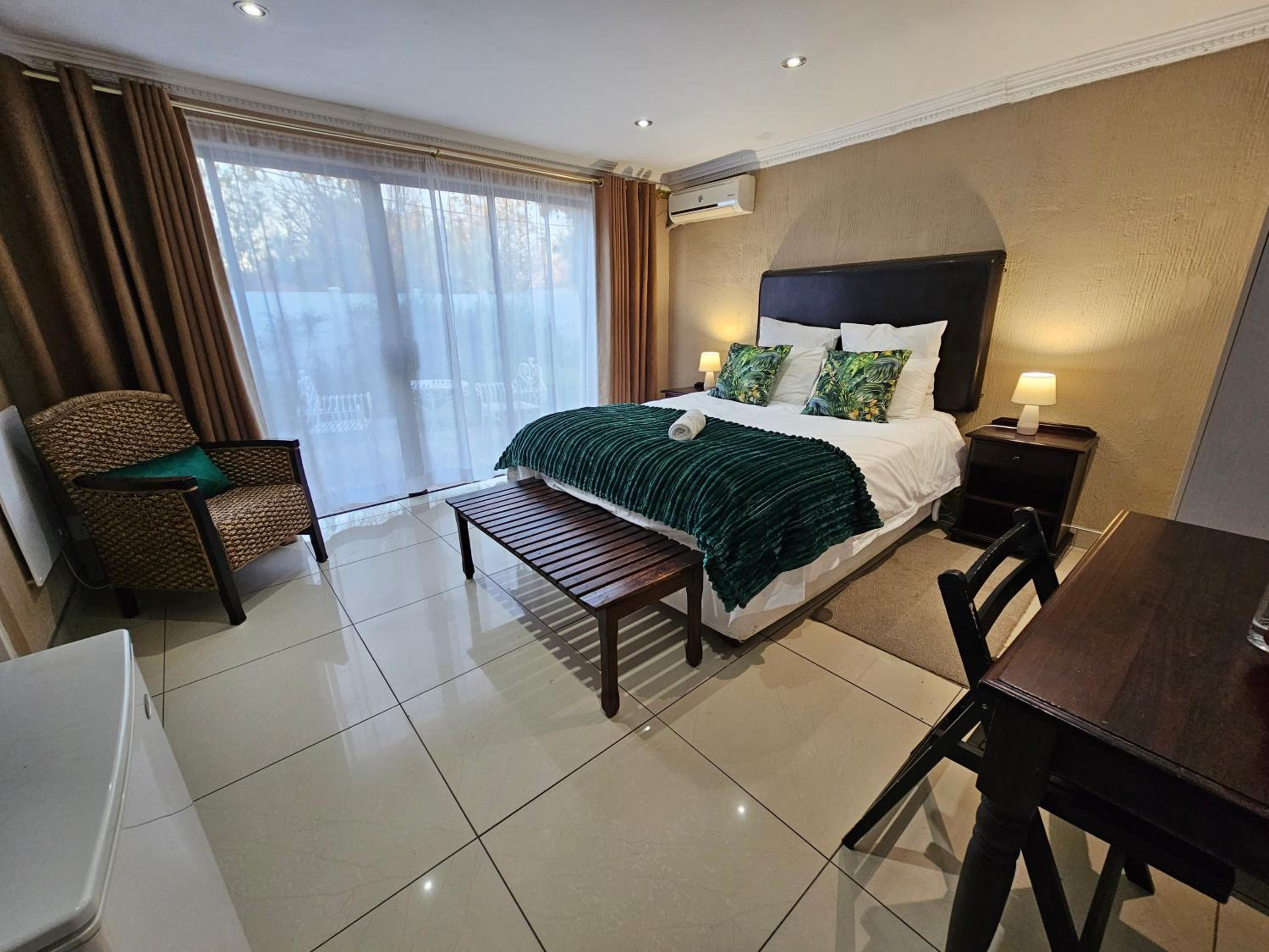 Double Room with Shower photo 1