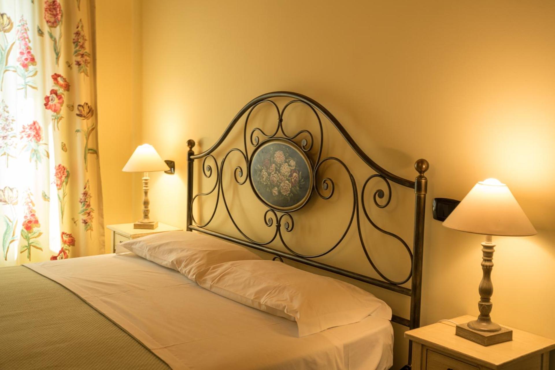 Double Room - Photo 5