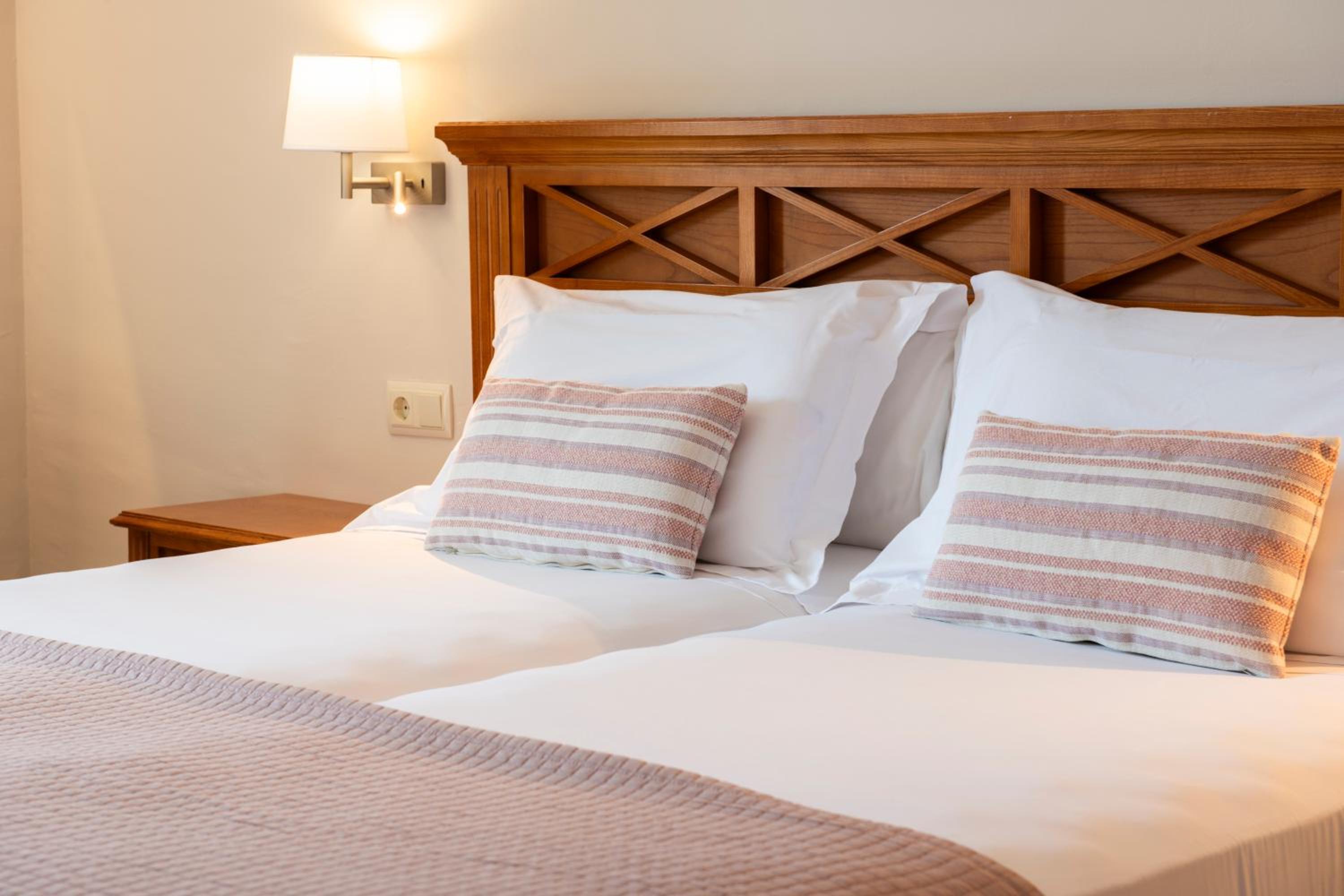 Apartment with Pool View  photo 2