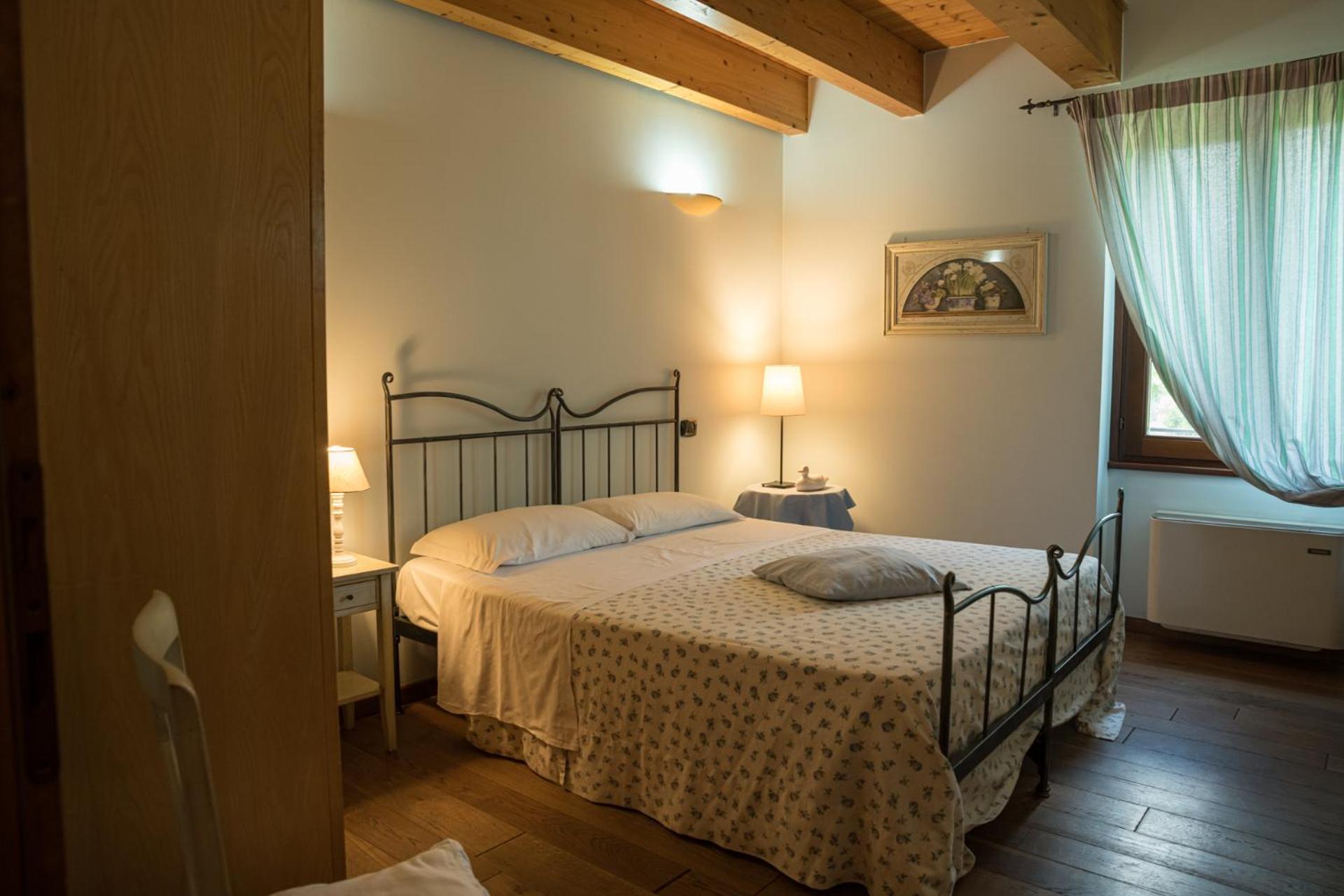 Double Room - Photo 2