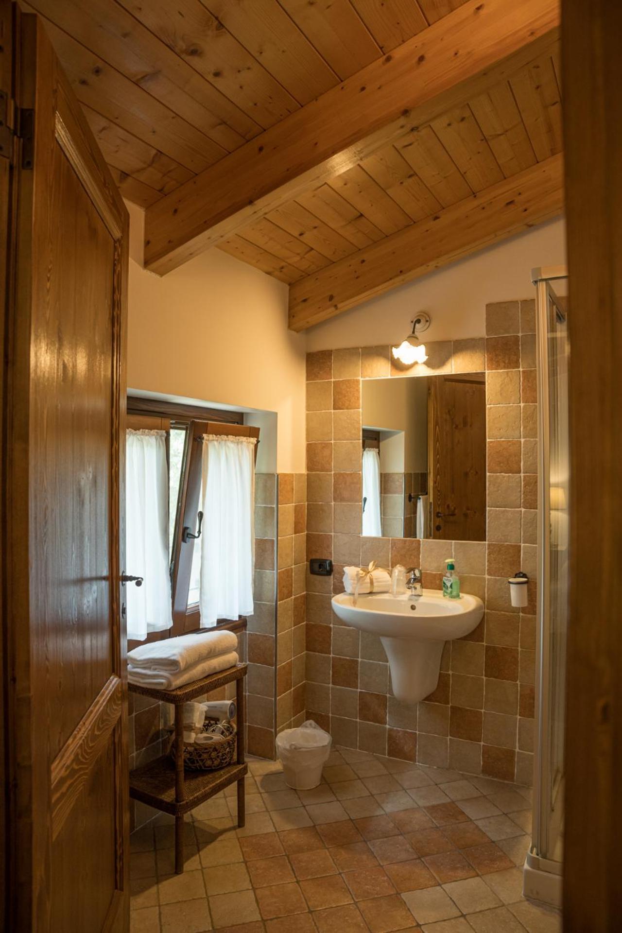 Double Room - Photo 13