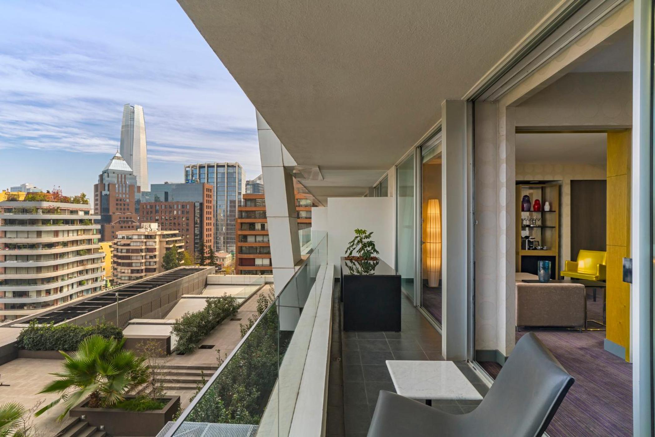 Marvelous, Suite, 1 King, City view, Balcony - Photo 6