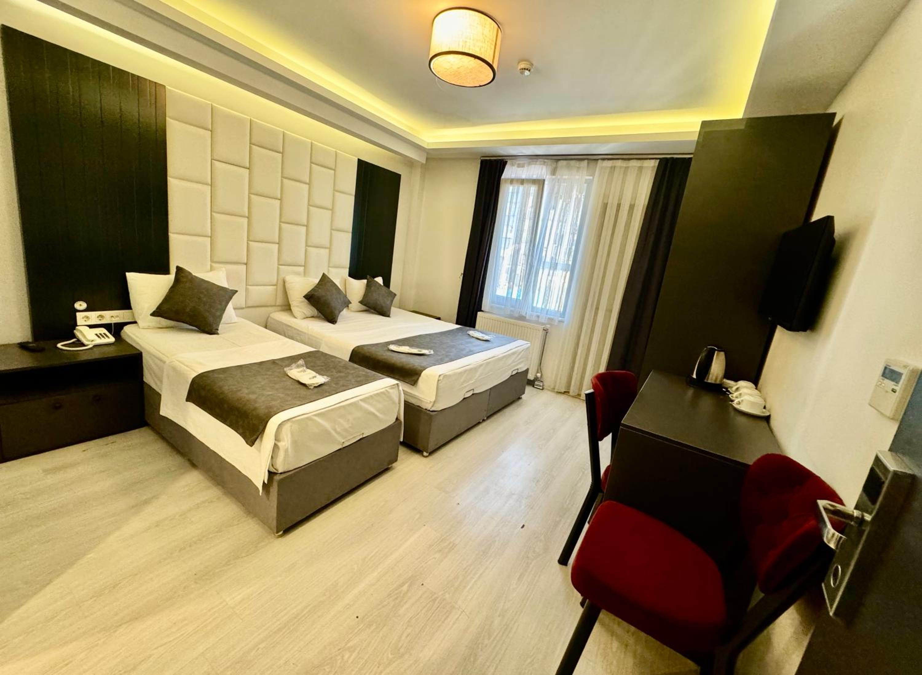 Superior Triple Room photo 1
