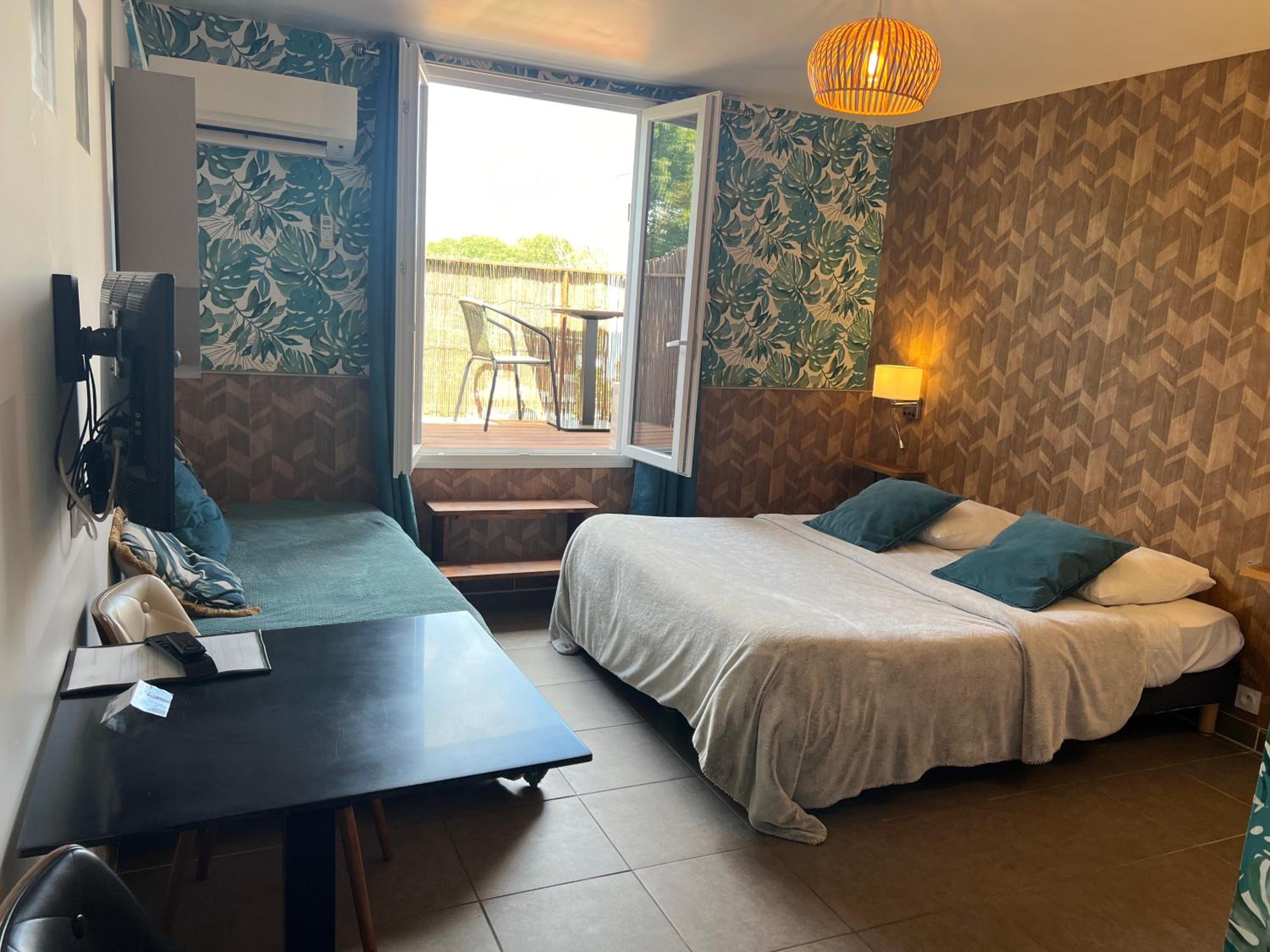 Double Room - Photo 14