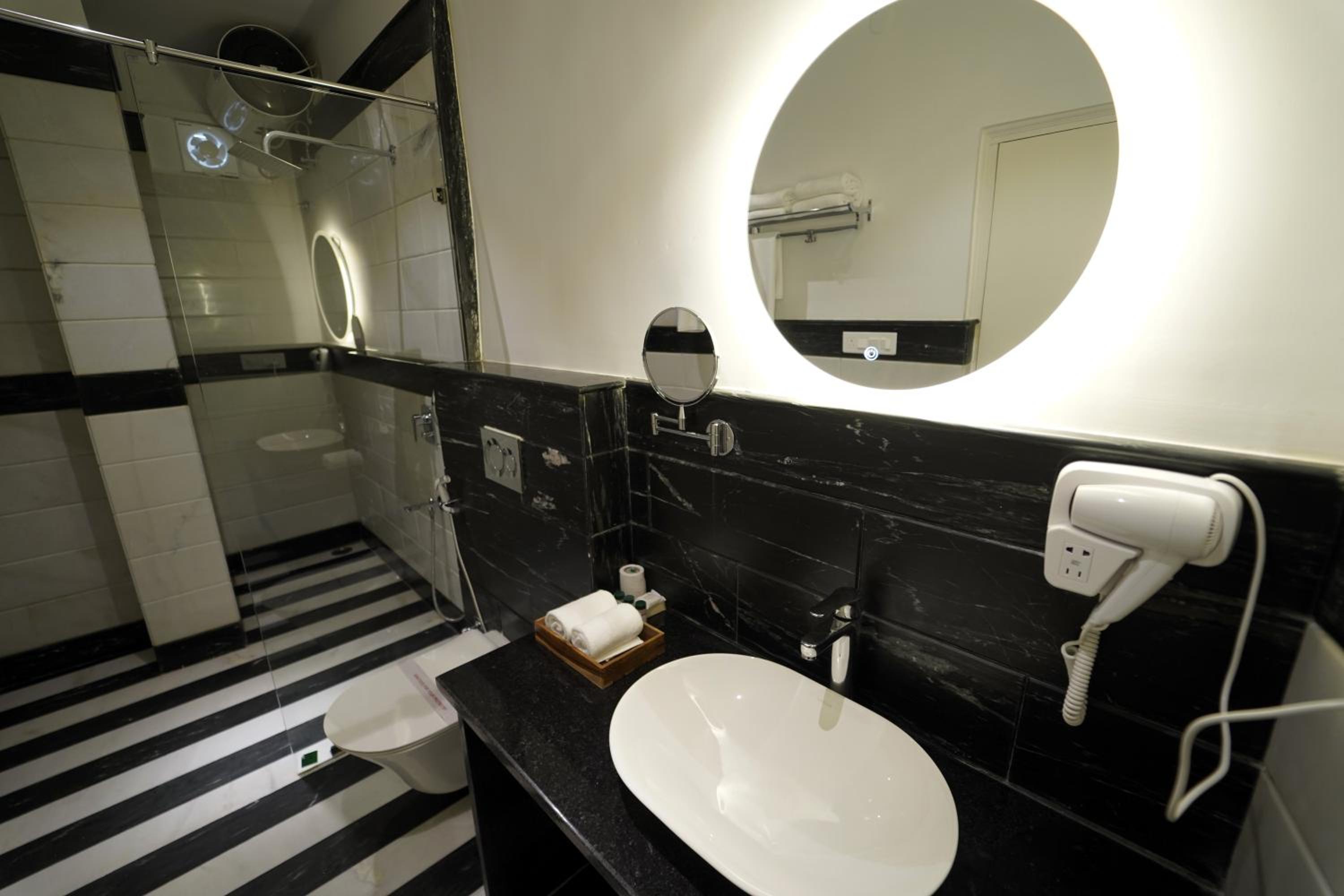Deluxe Room - Photo 3