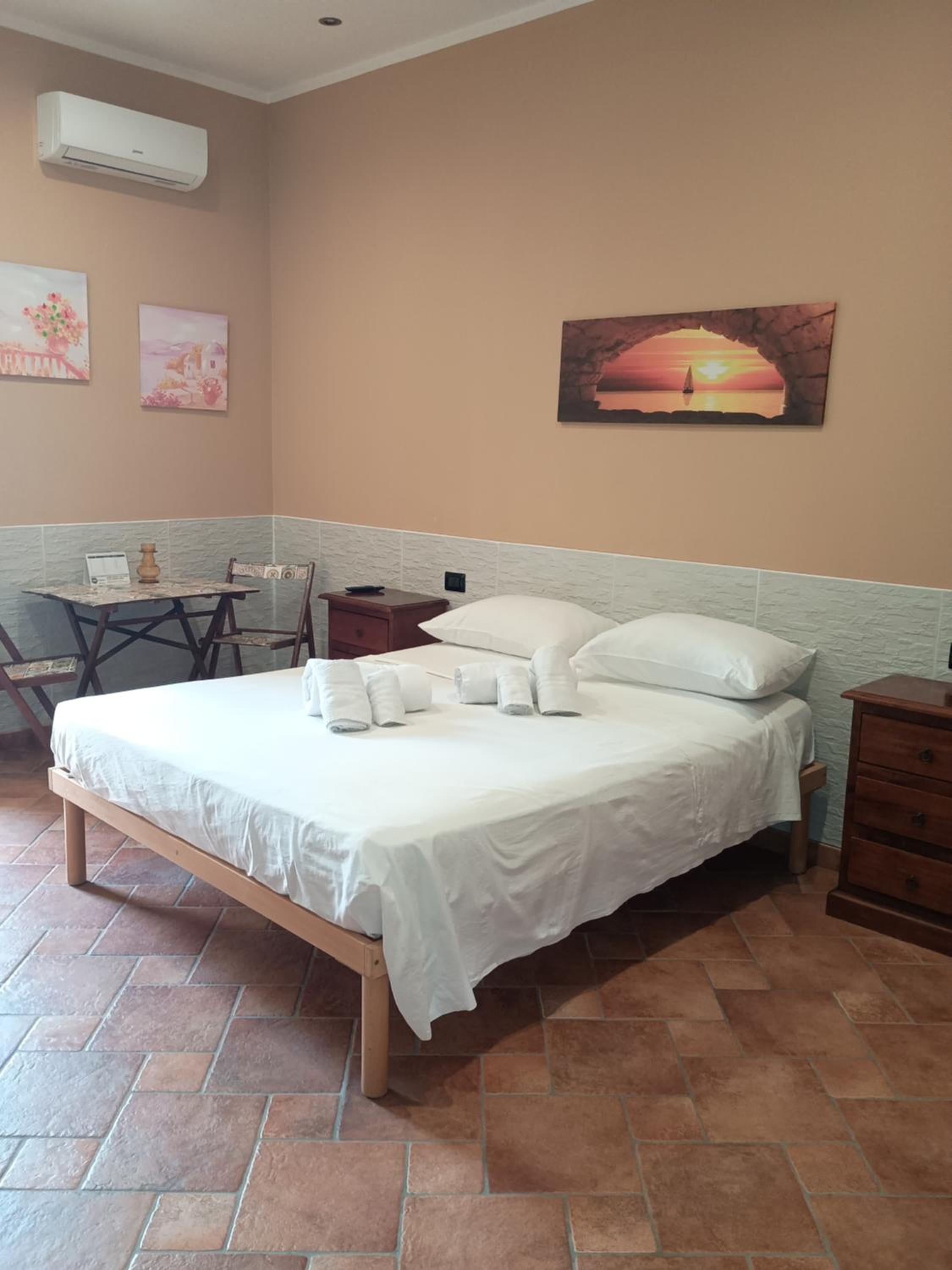 Double Room with Private Bathroom photo 3