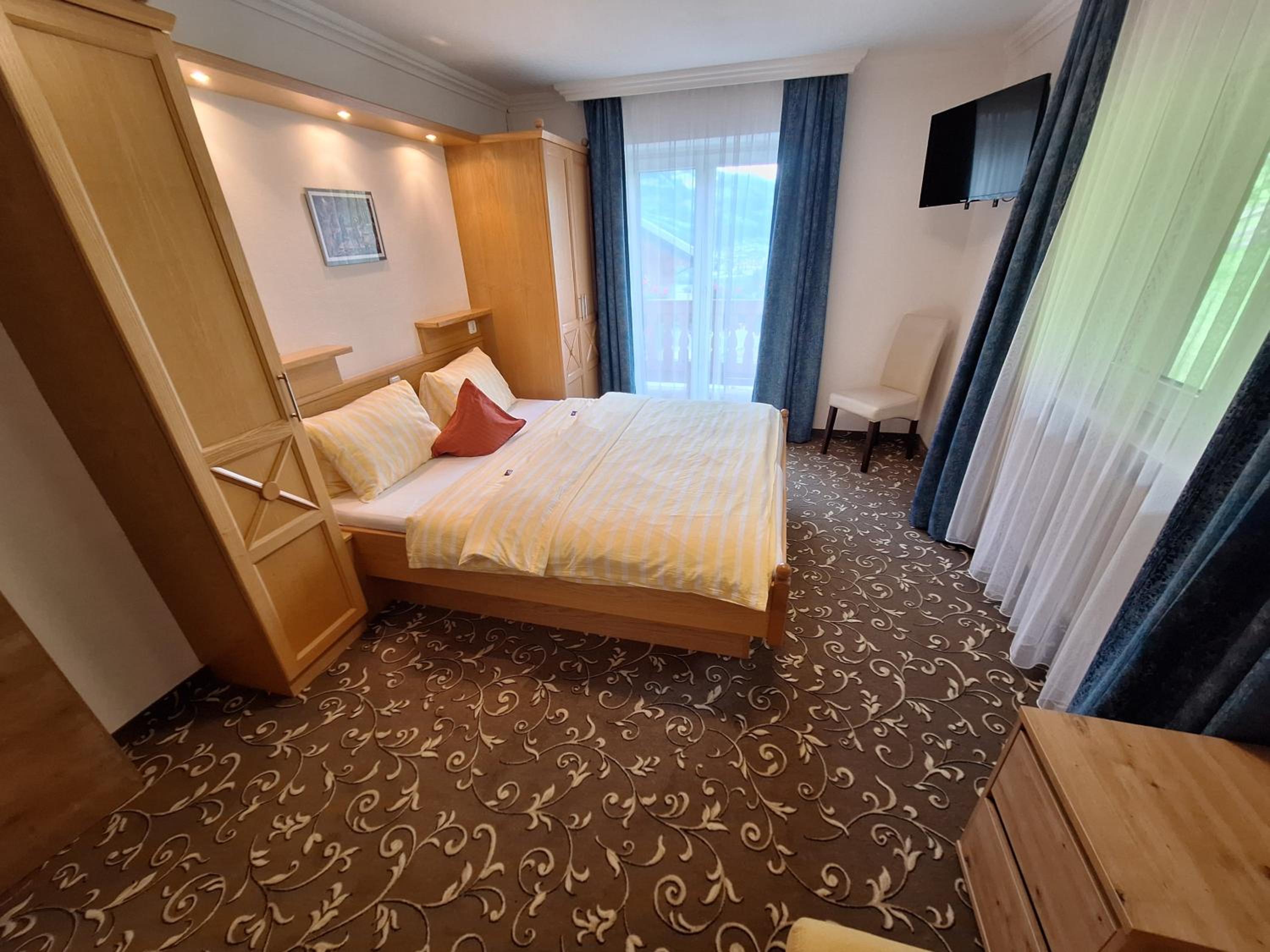 Large Two-Bedroom Apartment