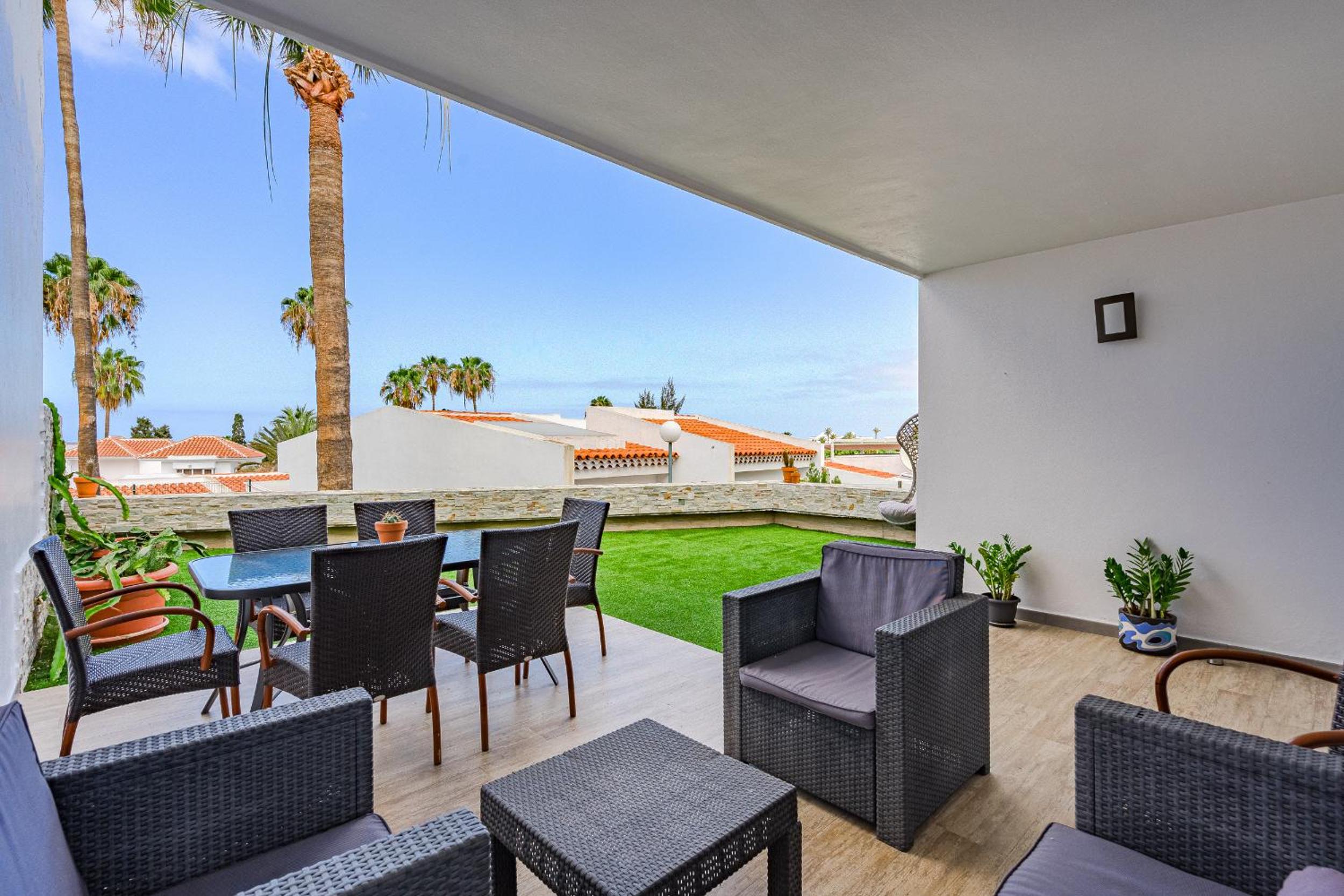 Apartment with Terrace photo 3
