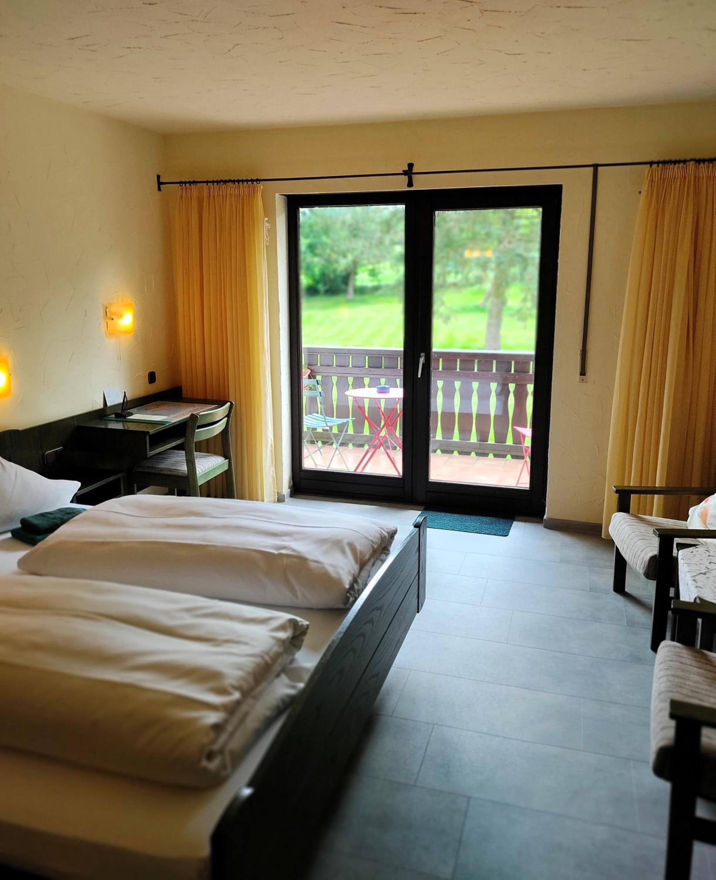 Double Room with Balcony photo 3