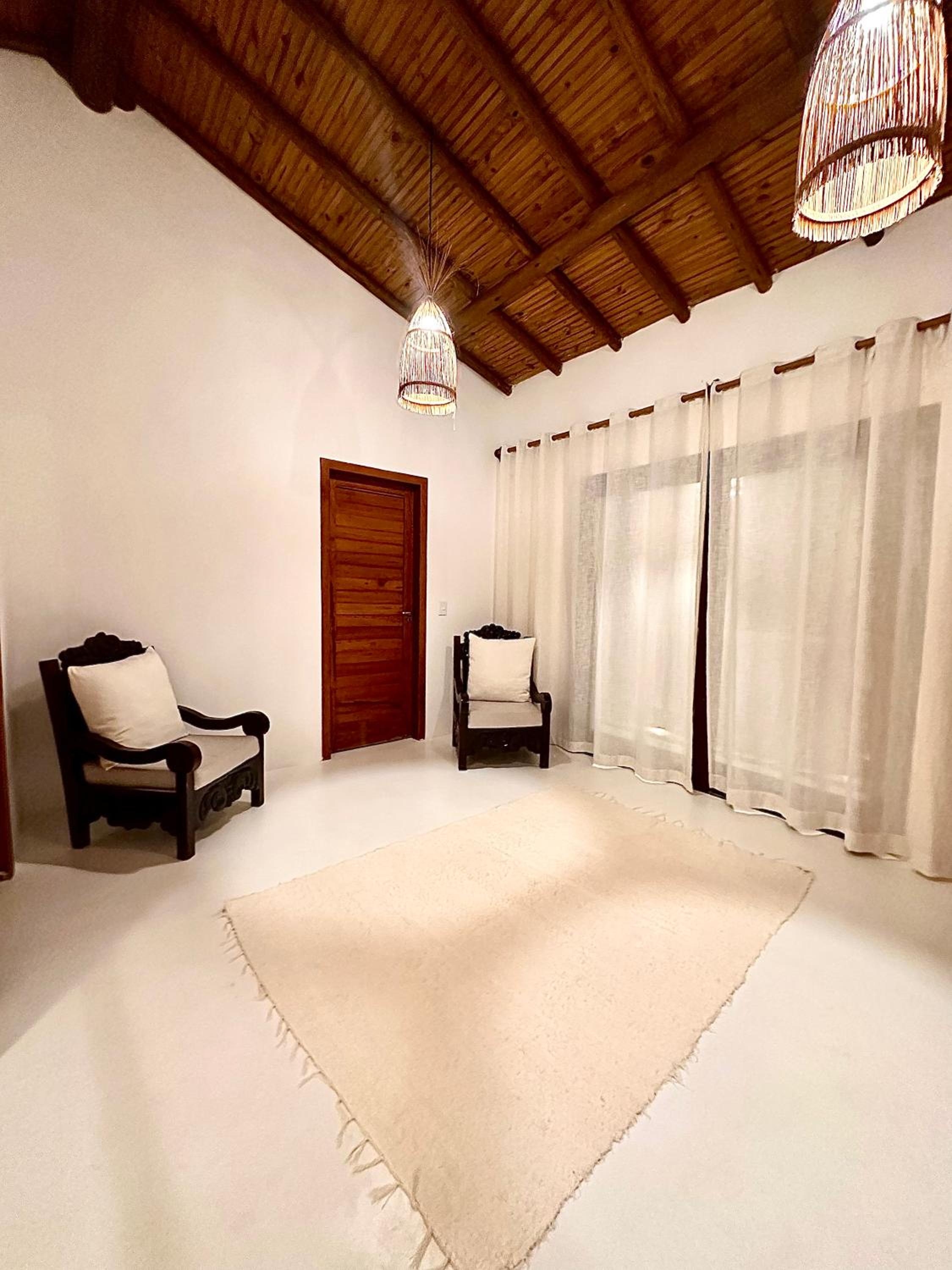 Four-Bedroom House photo 1