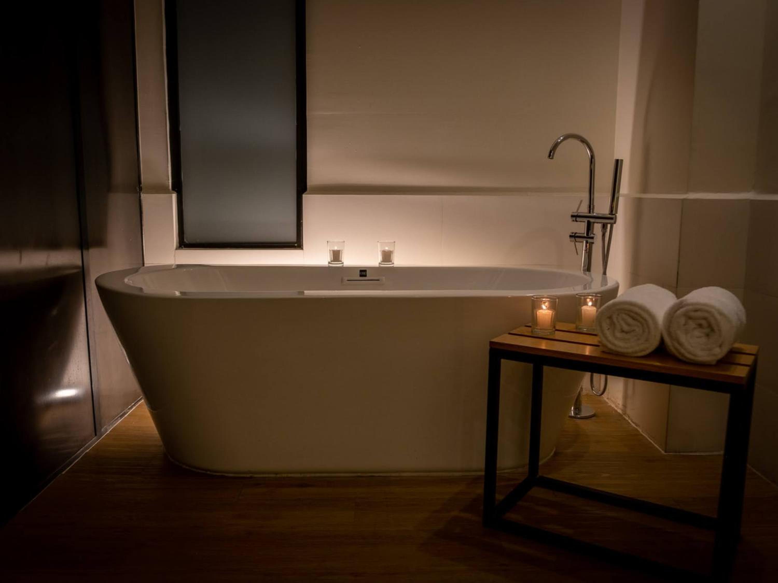 King Suite - Photo 7