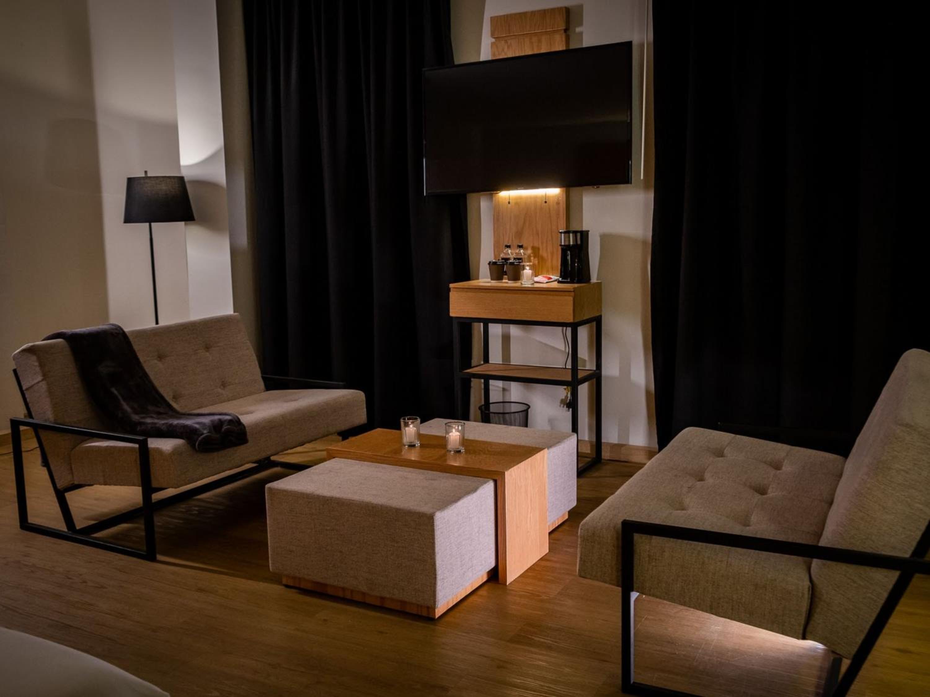King Suite - Photo 5