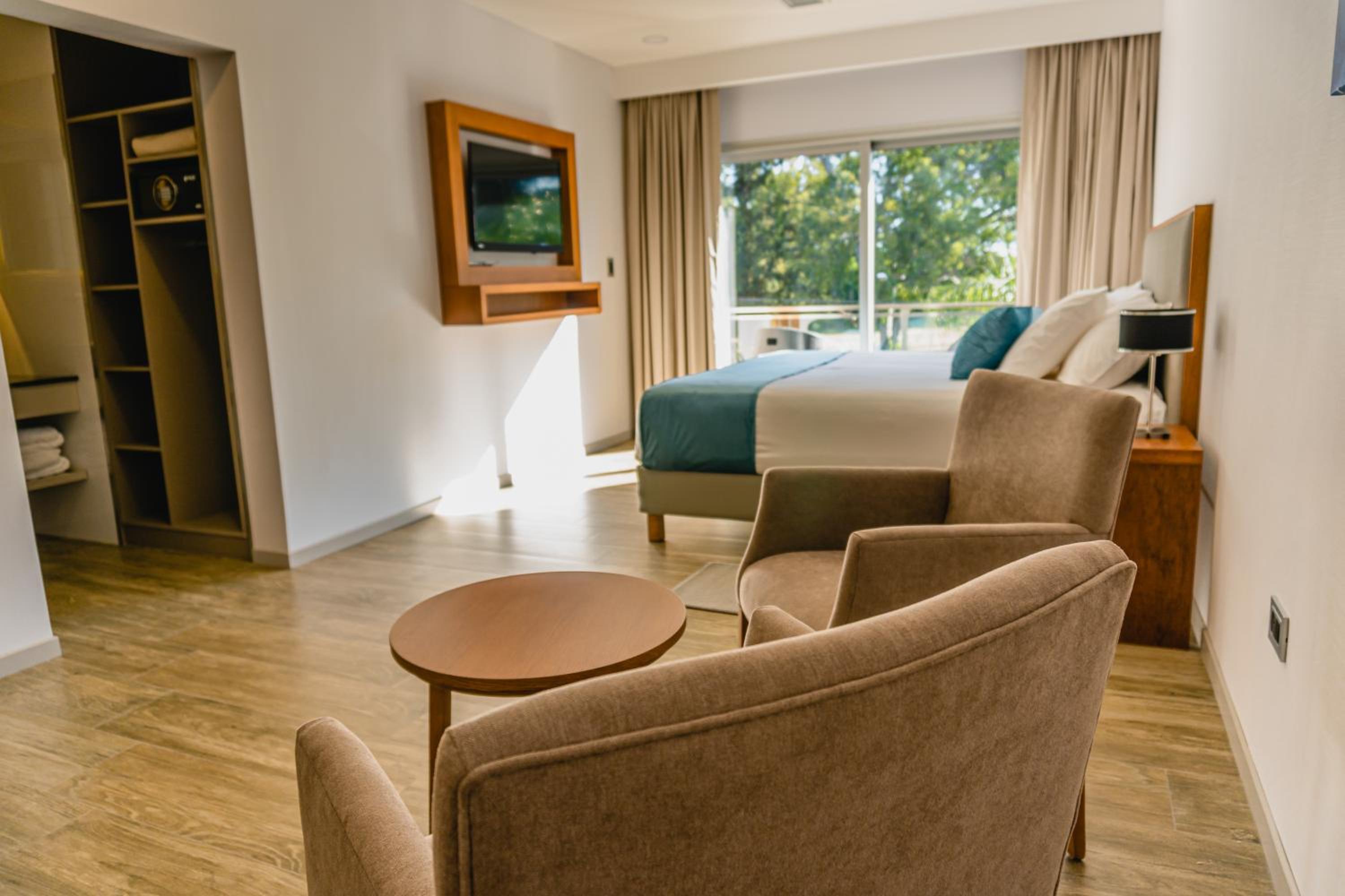 Superior King Room photo 3