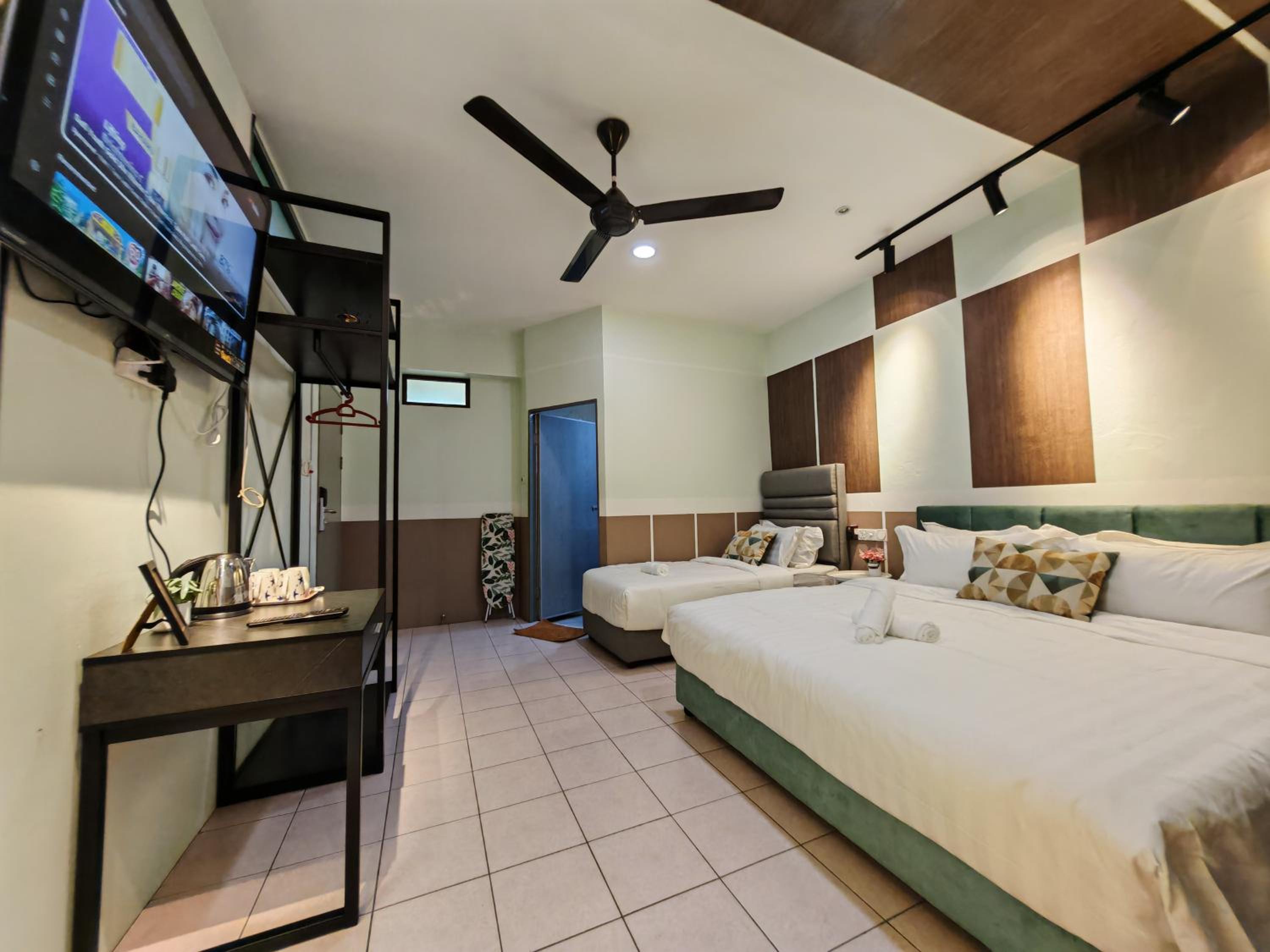 Triple Room