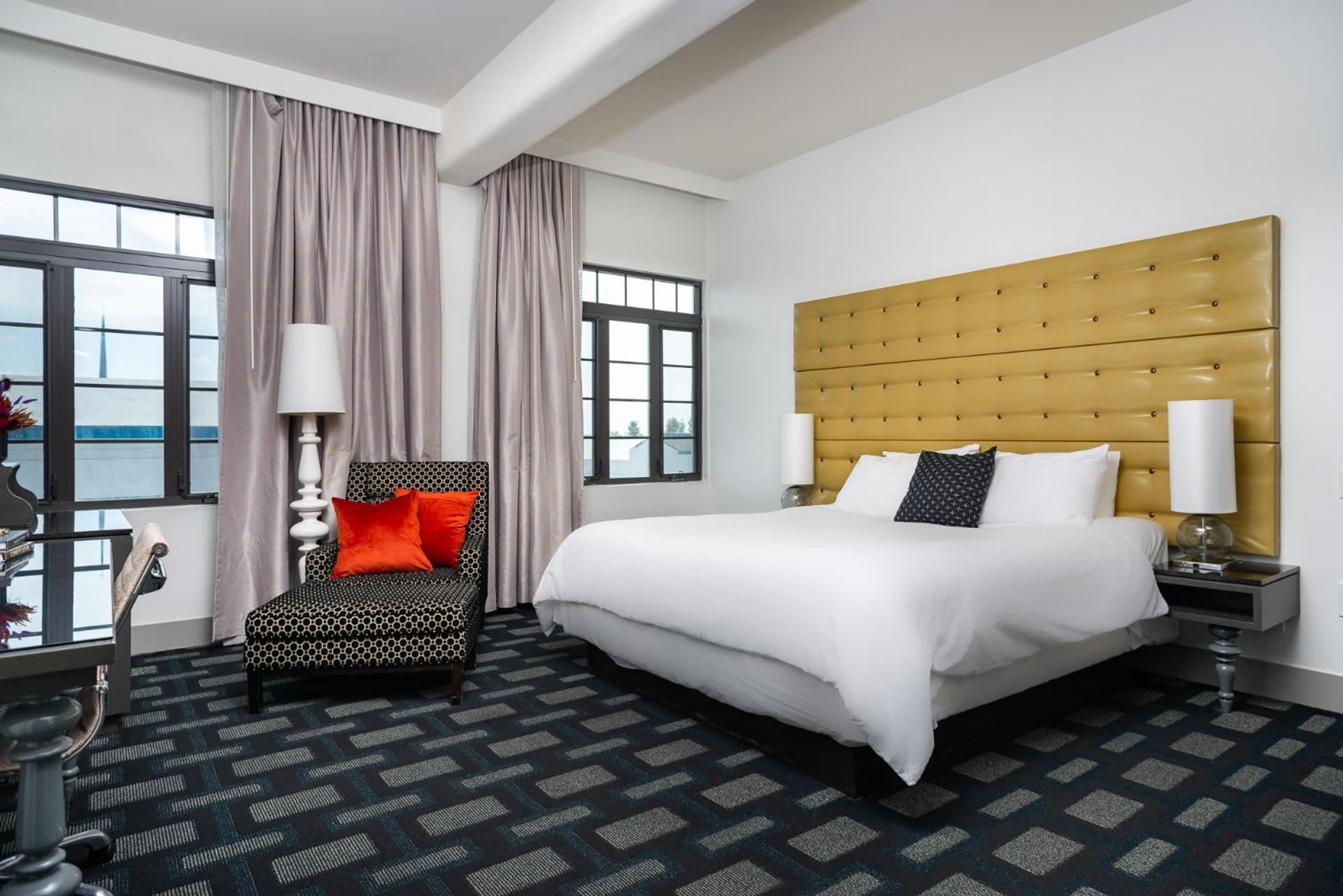 Deluxe King Room photo 1