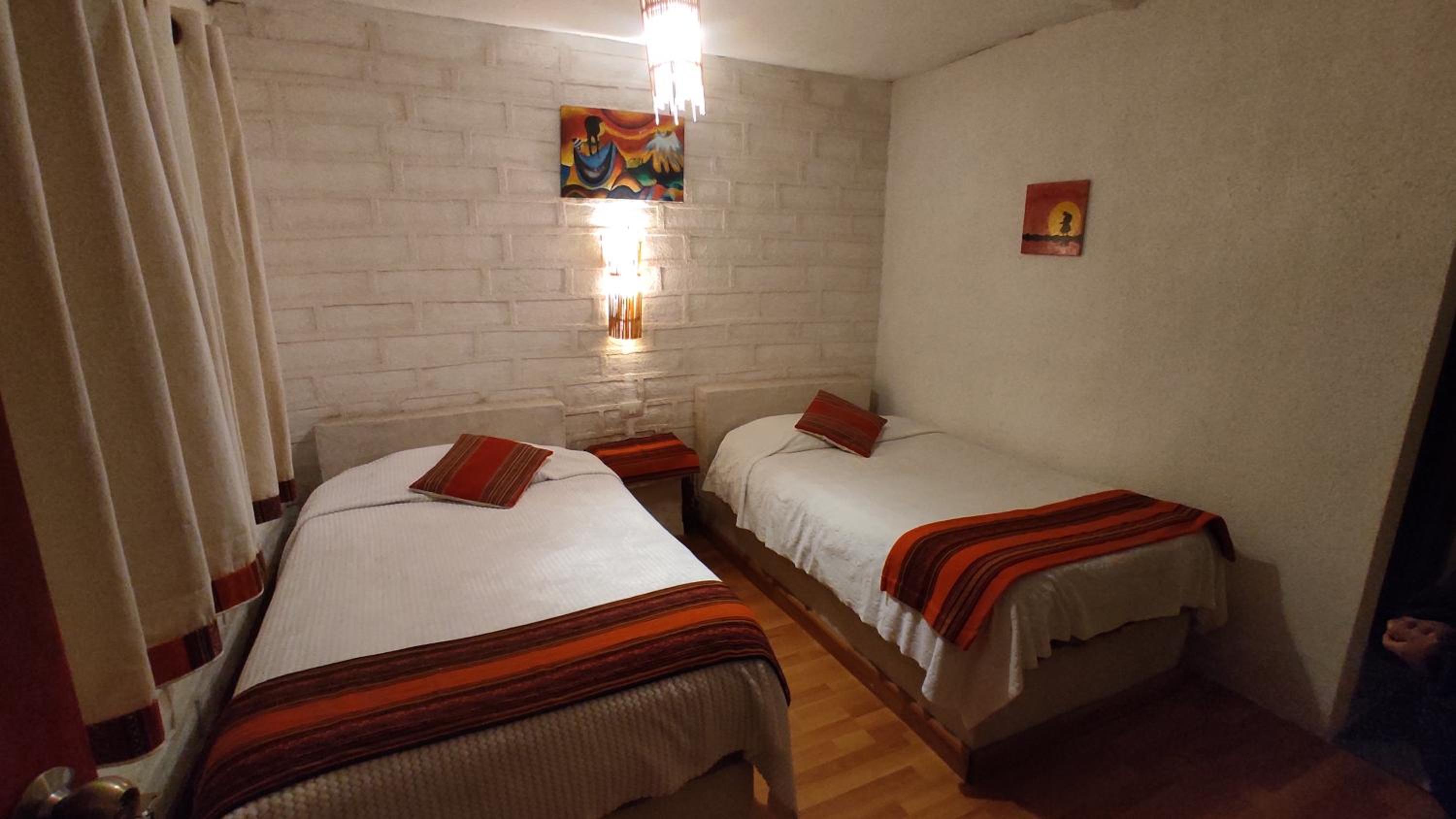 Twin Room With Private Bathroom photo 3