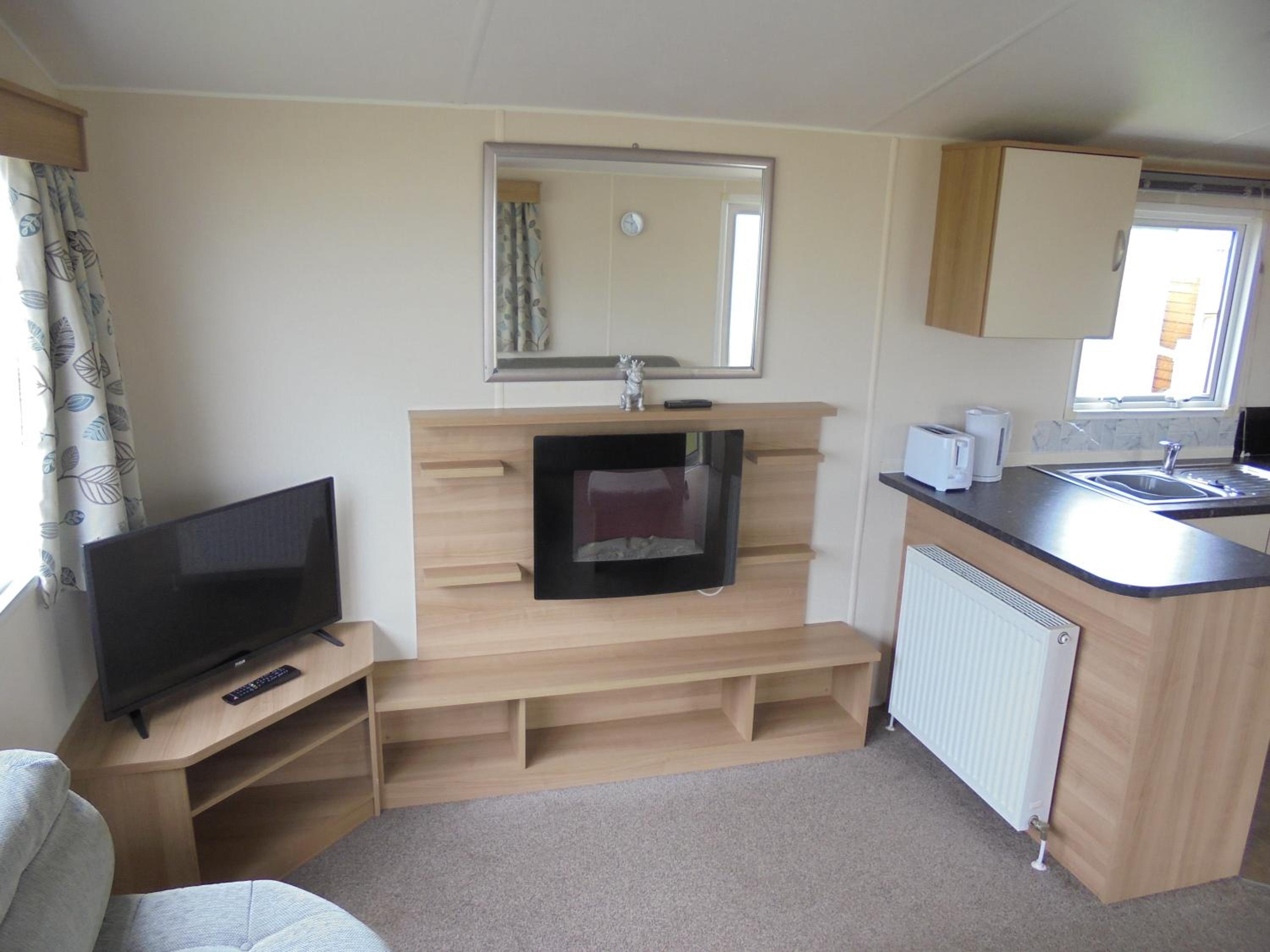 Three-Bedroom House photo 3