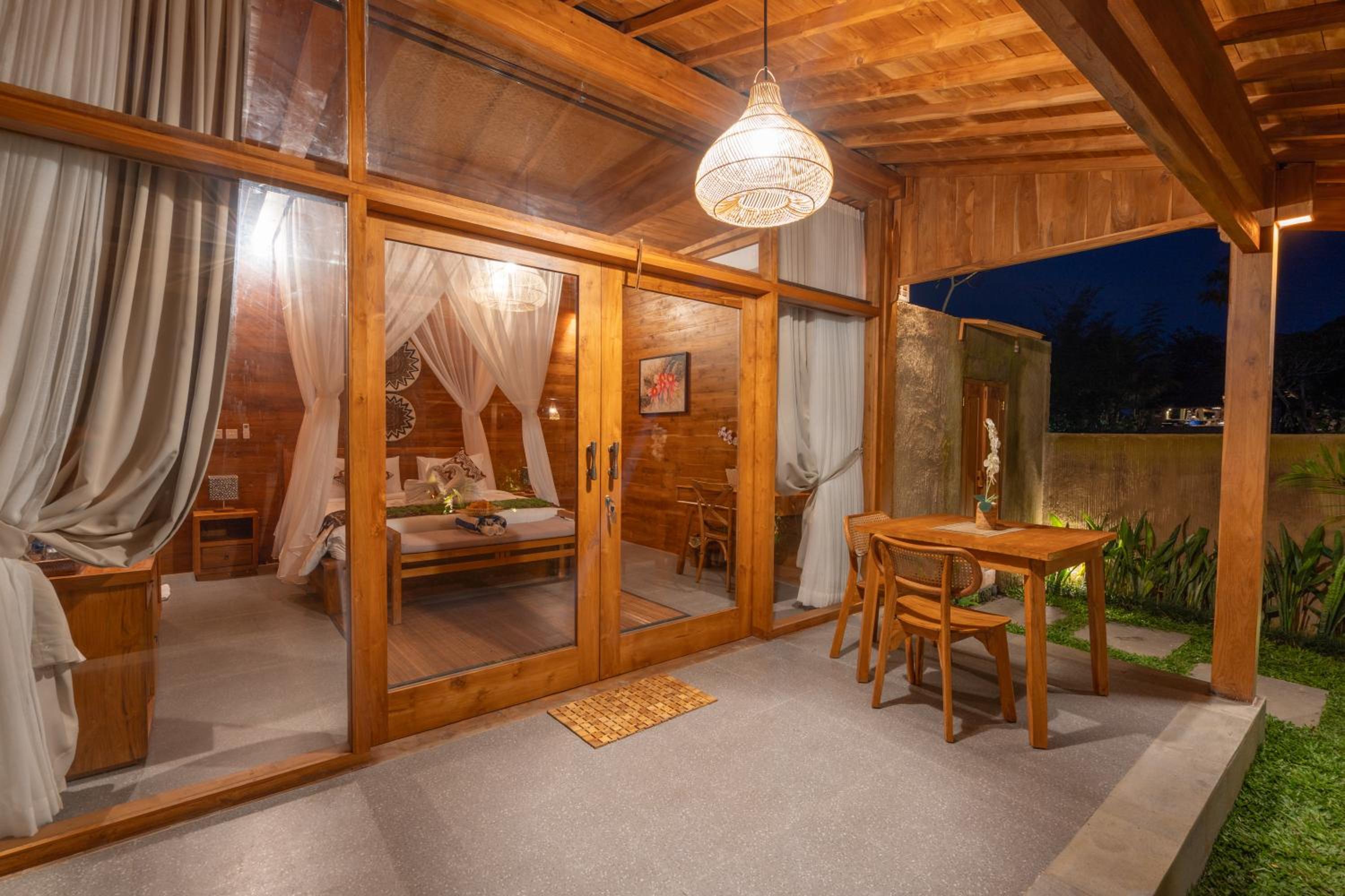 Double Room with Pool View photo 1