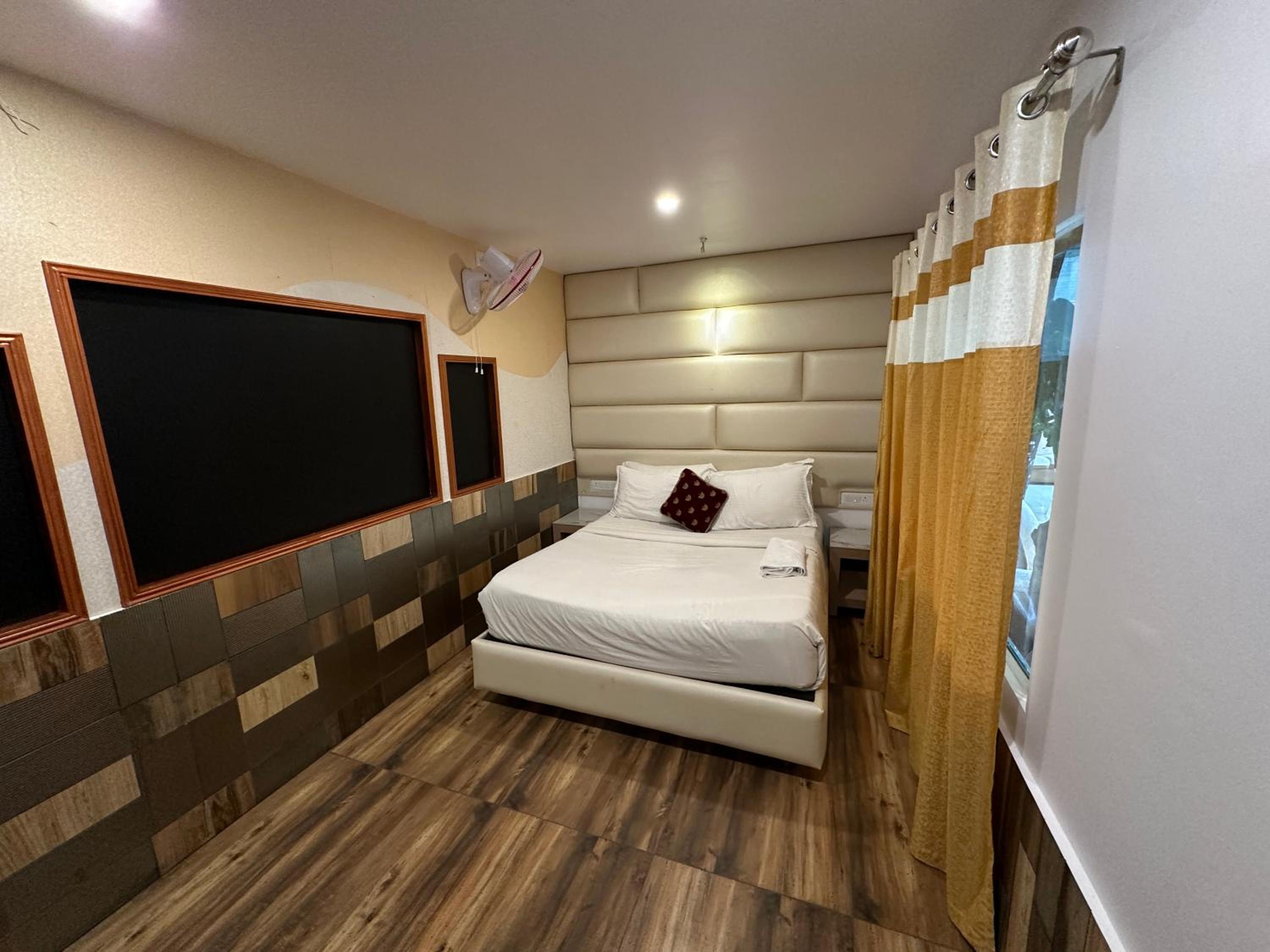 Small Double Room with Complimentary Adventure Activities and 100 Spread Breakfast