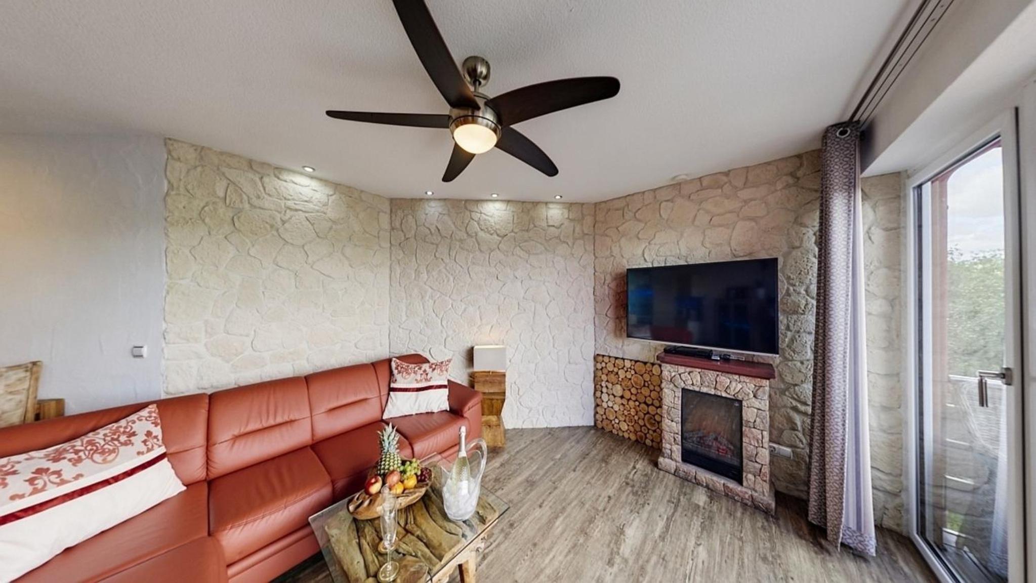 Apartment photo 1