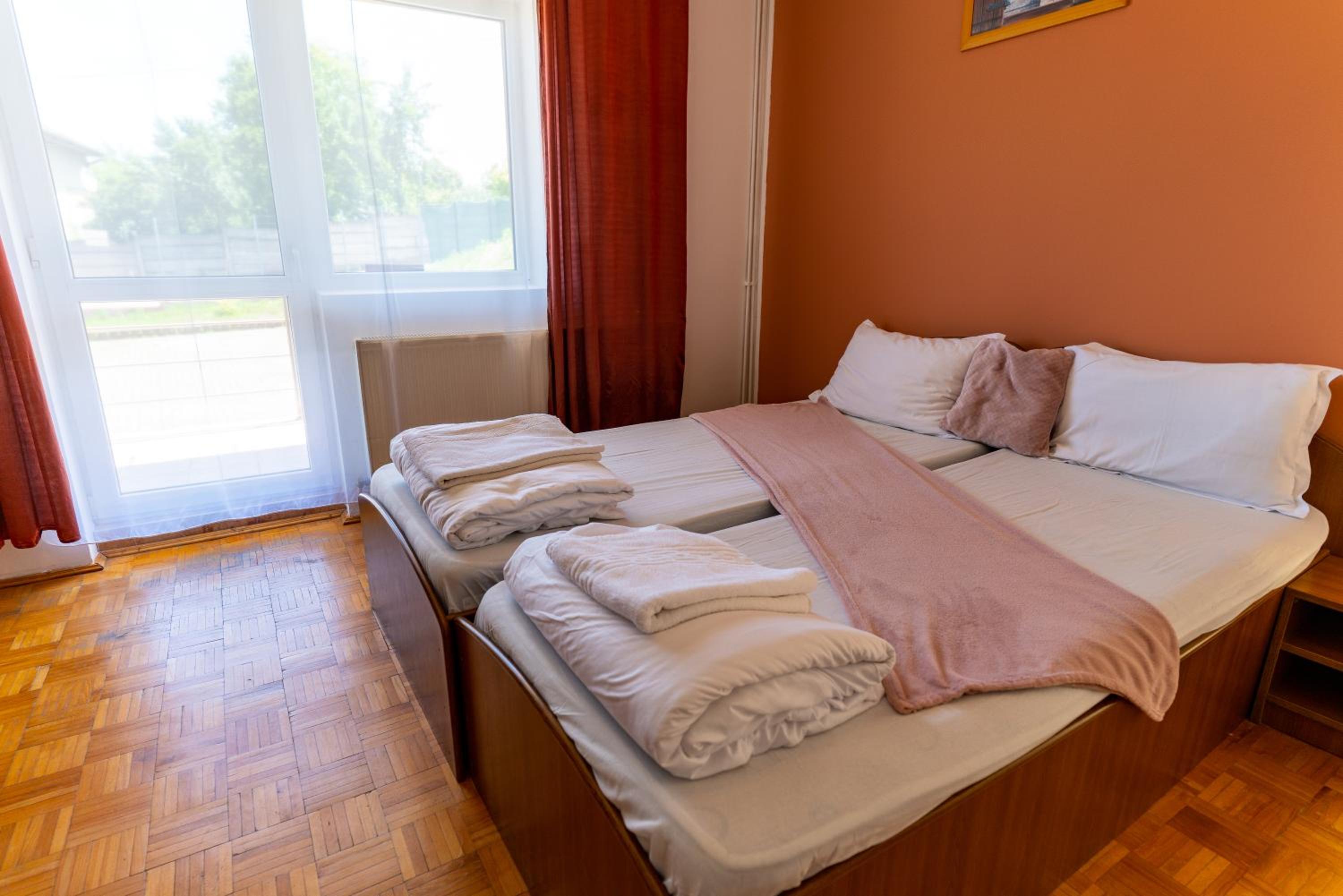 Twin Room photo 1