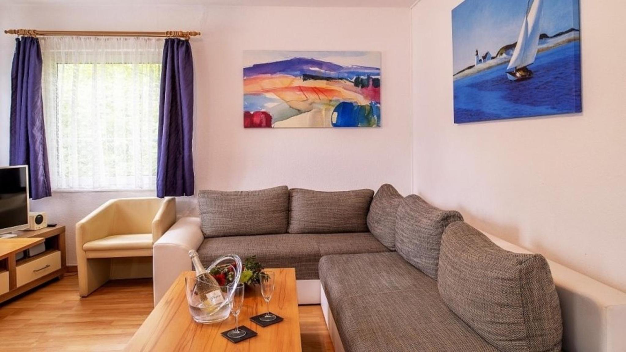 Apartment photo 1