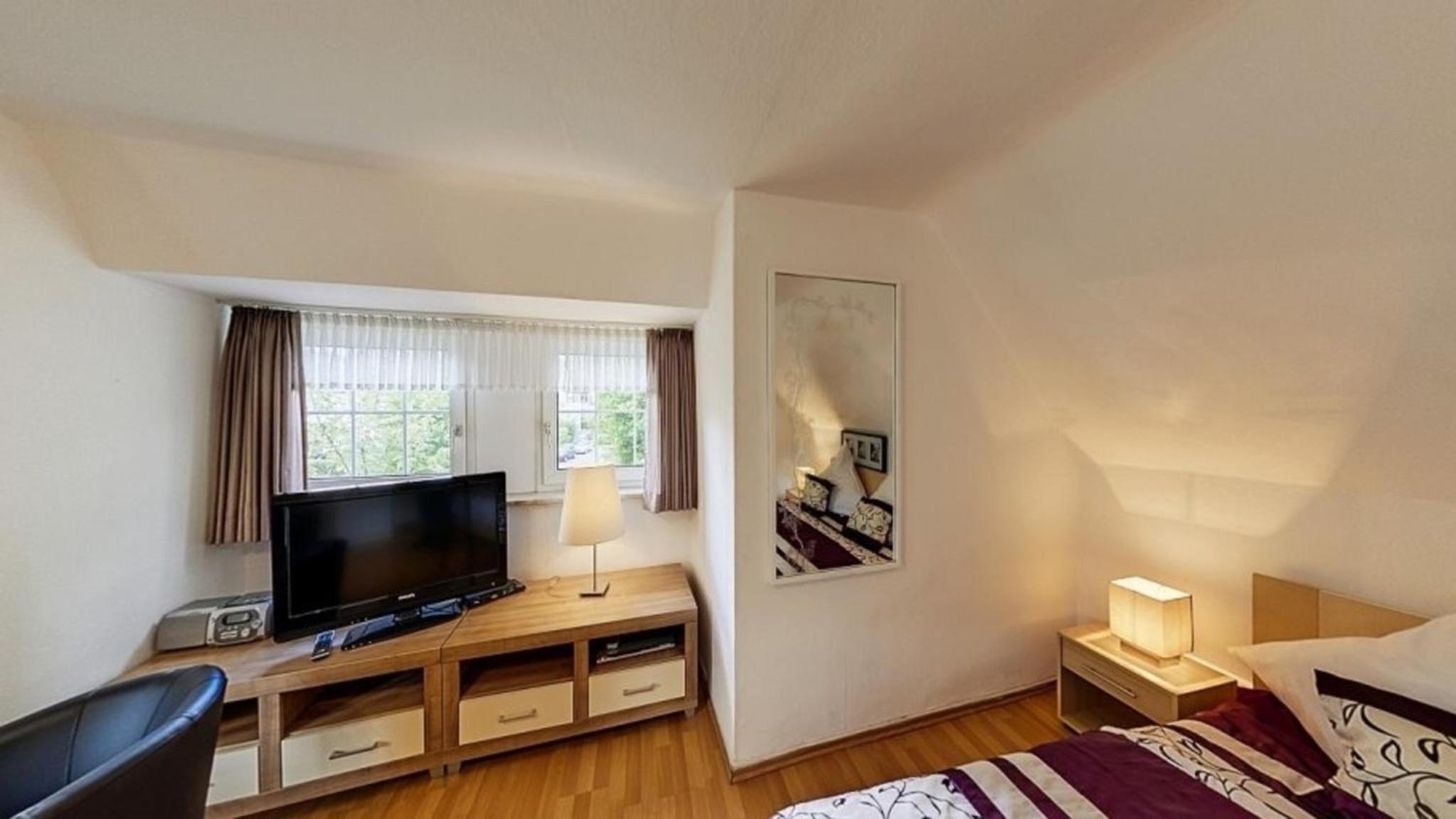 Apartment photo 2