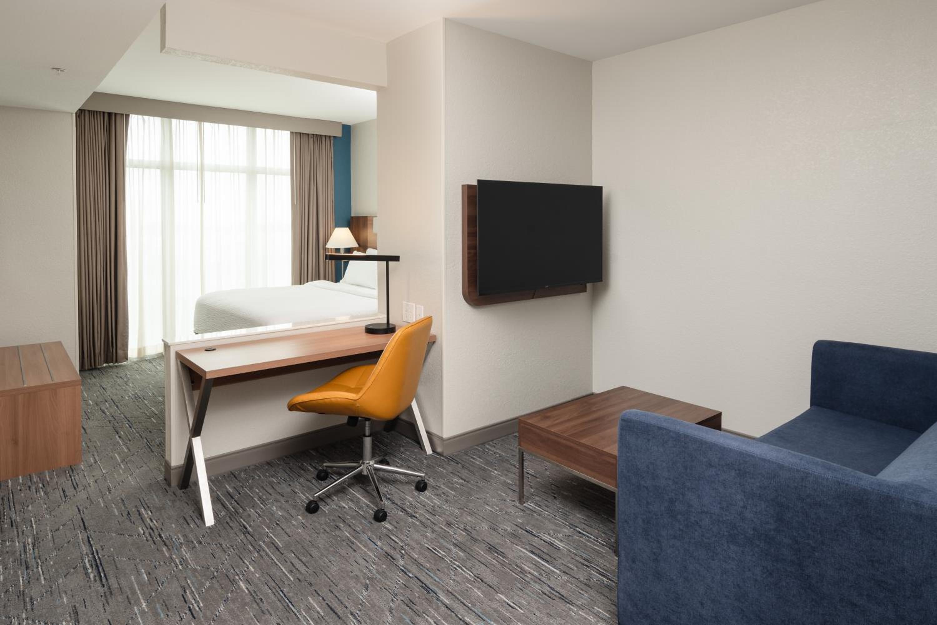 One-Bedroom King Suite with Two King Beds photo 3