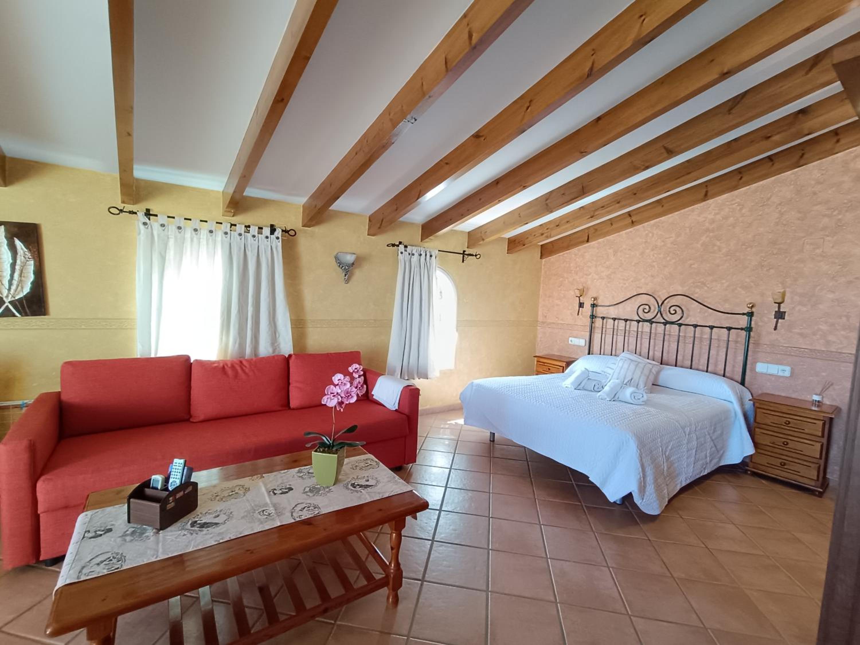 ESTUDIO CON TERRAZA SOLÁRIUM
