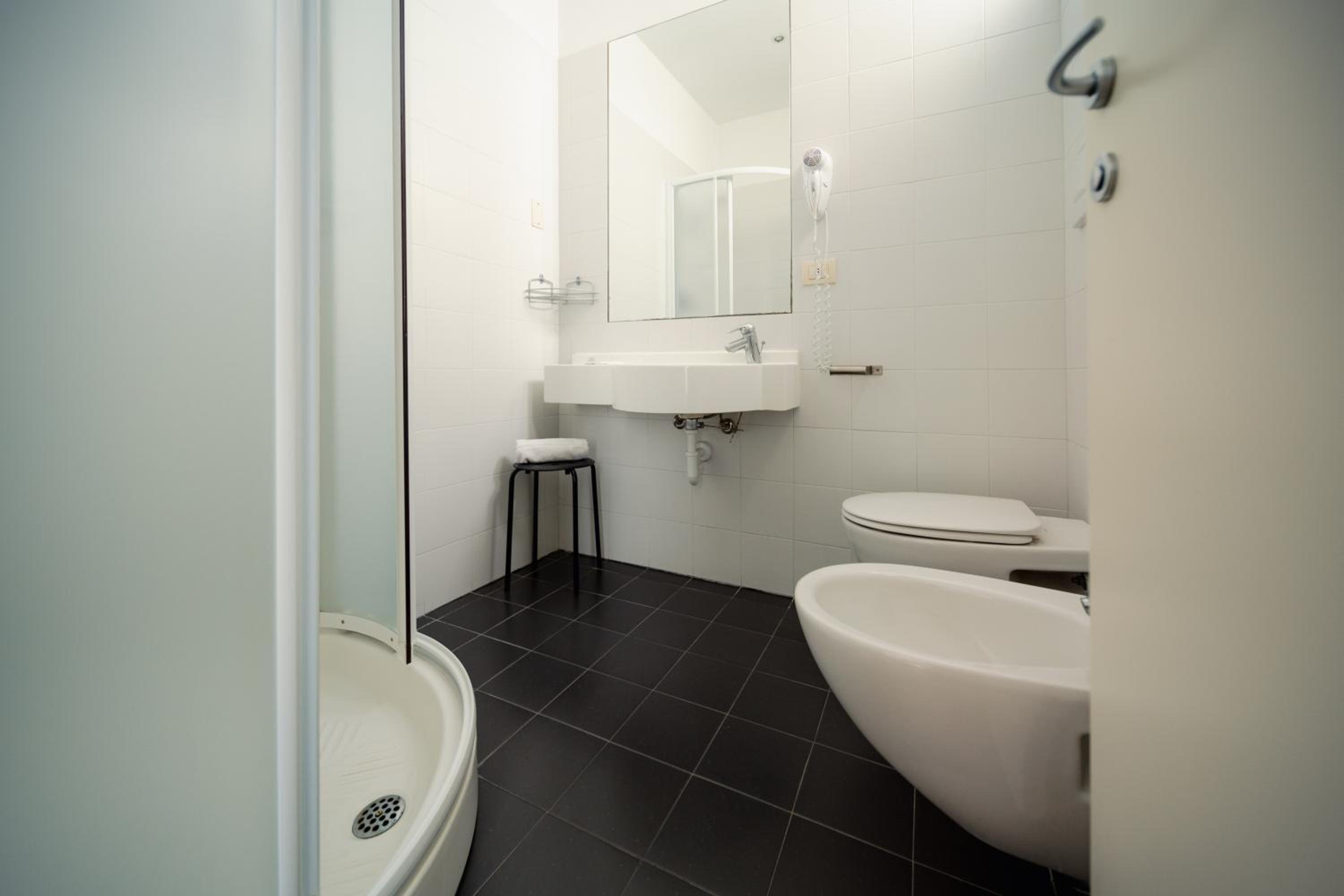 Double or Twin Room photo 3