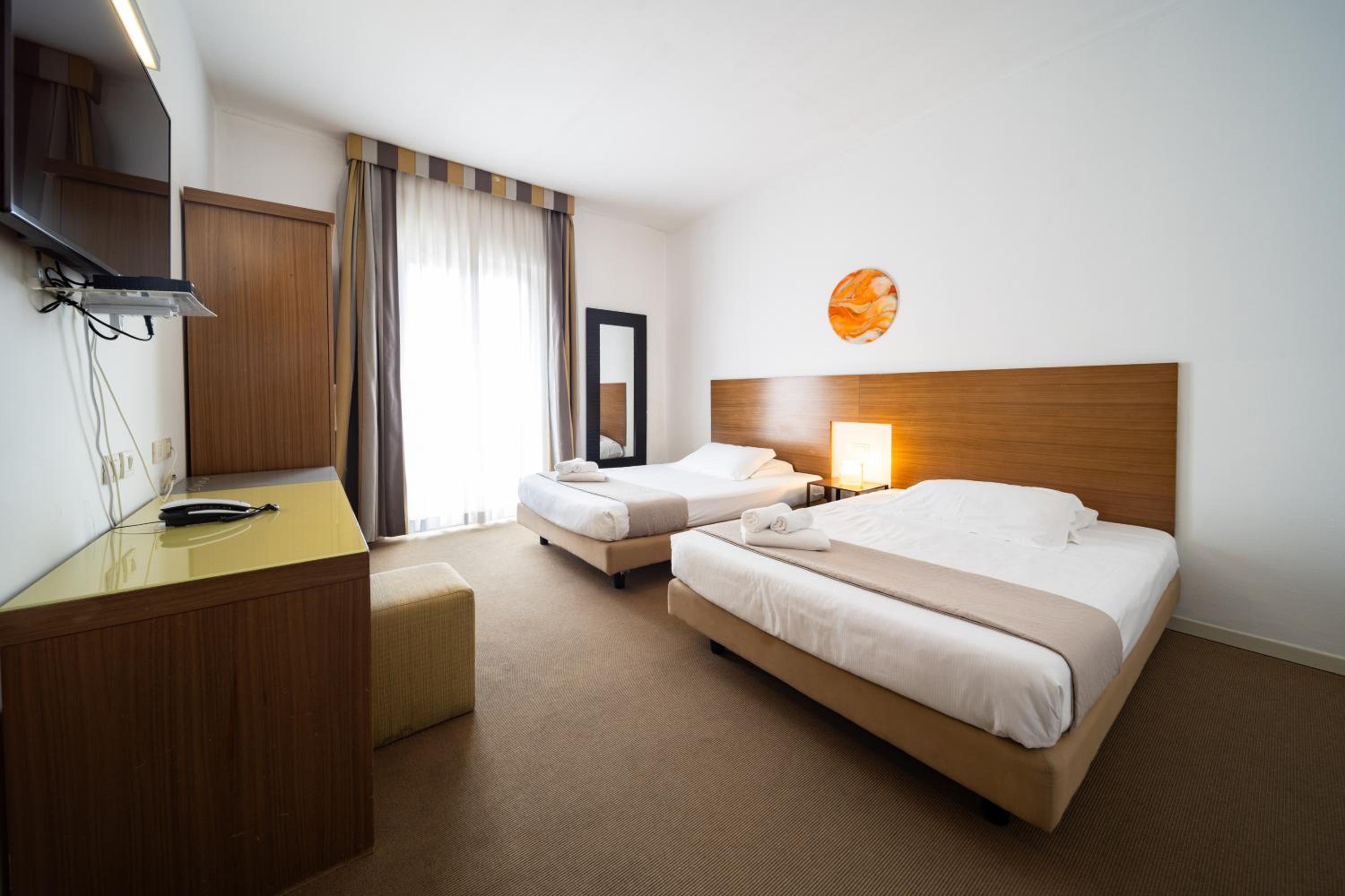 Deluxe Quadruple Room photo 1