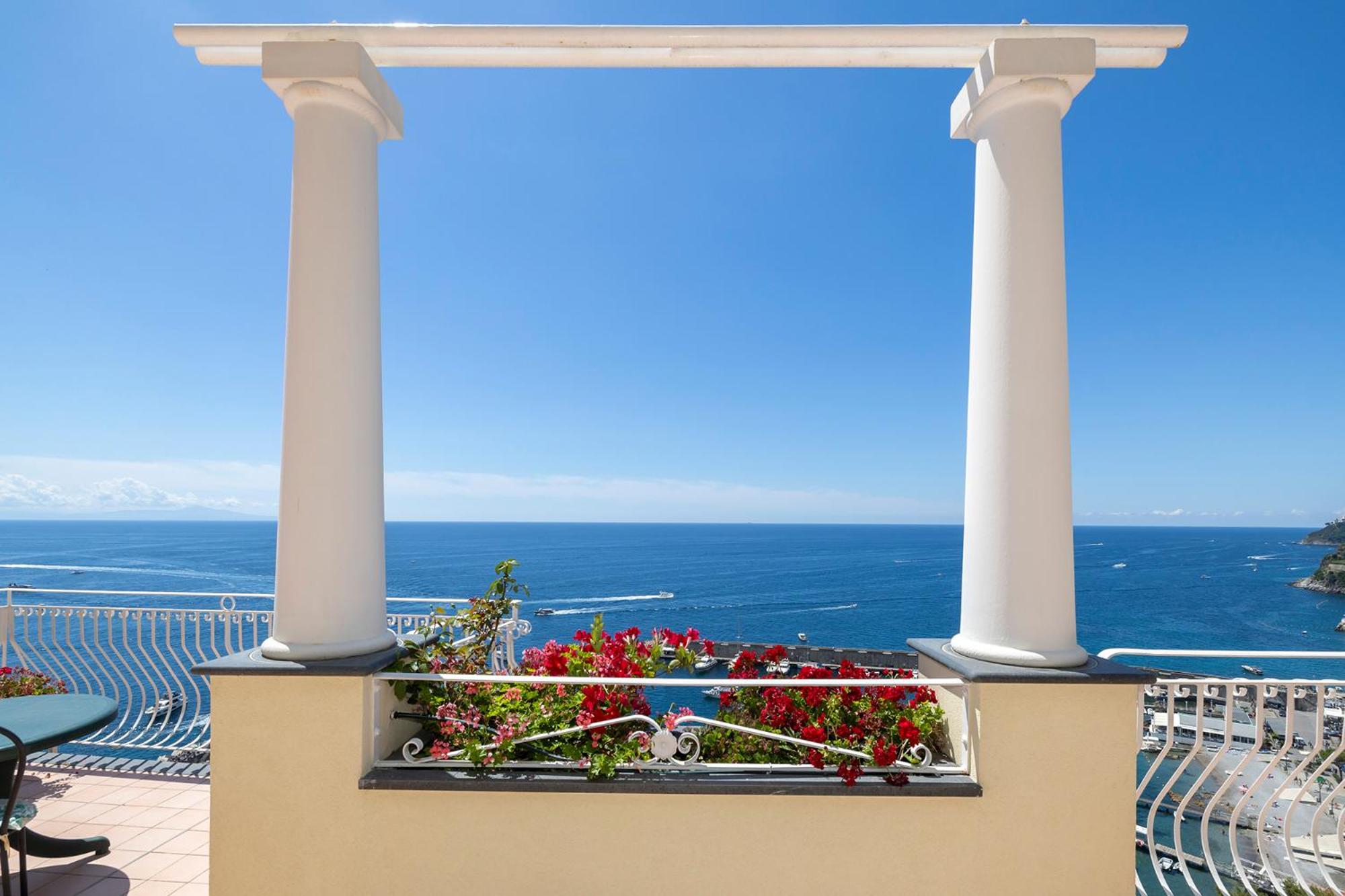 Apartment with Sea View photo 3