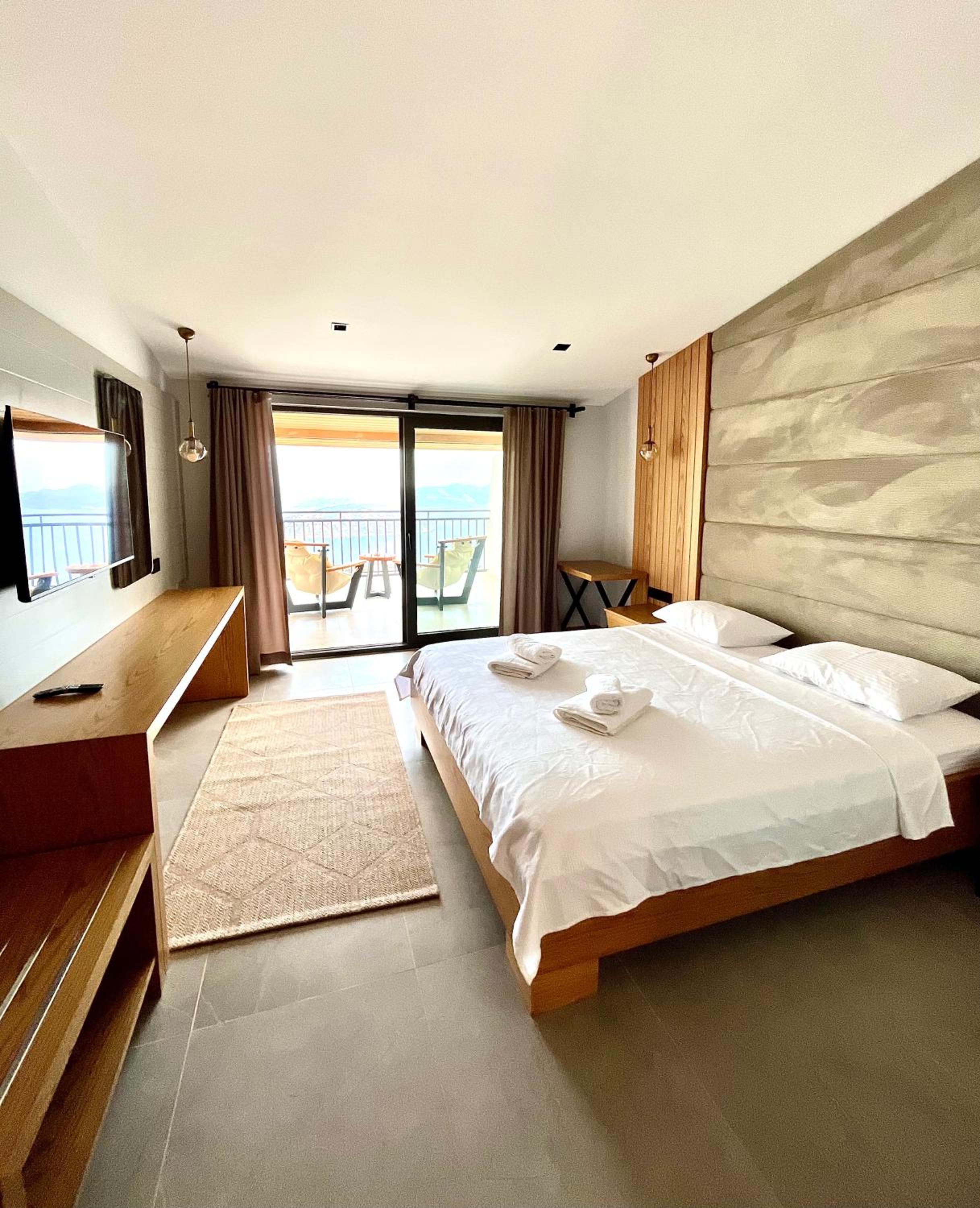 Deluxe Double Room with Sea View photo 3