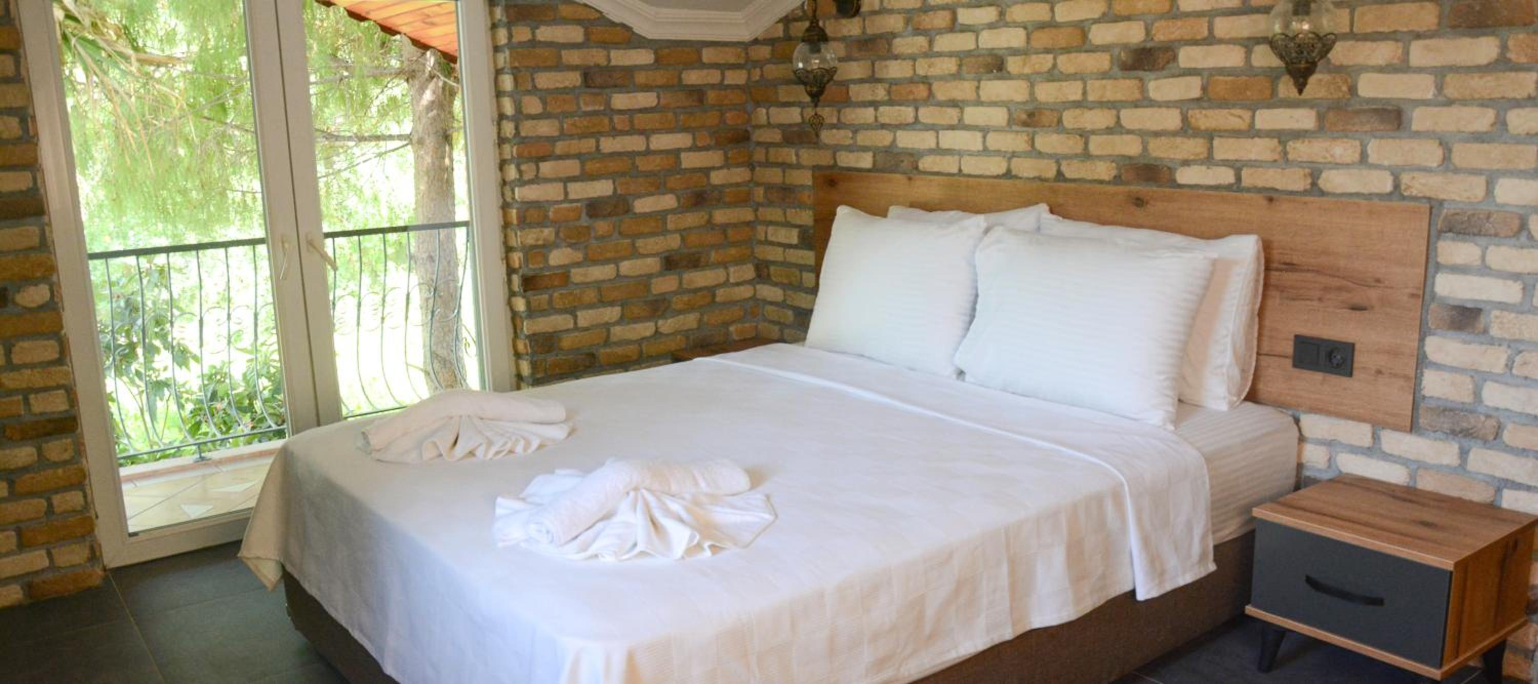 Double Room With Pool View photo 3